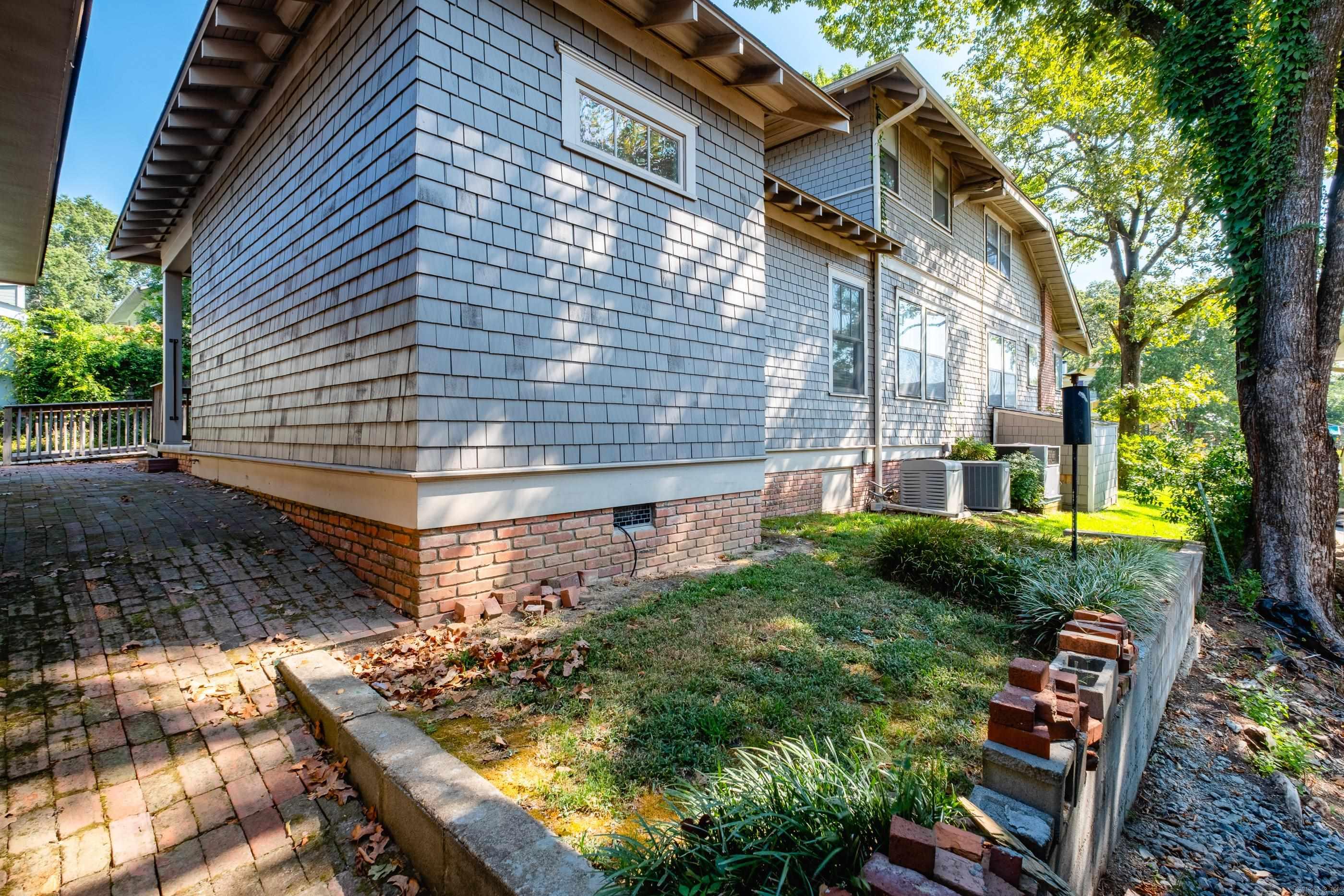 910 N Spruce Street Property Photo 46