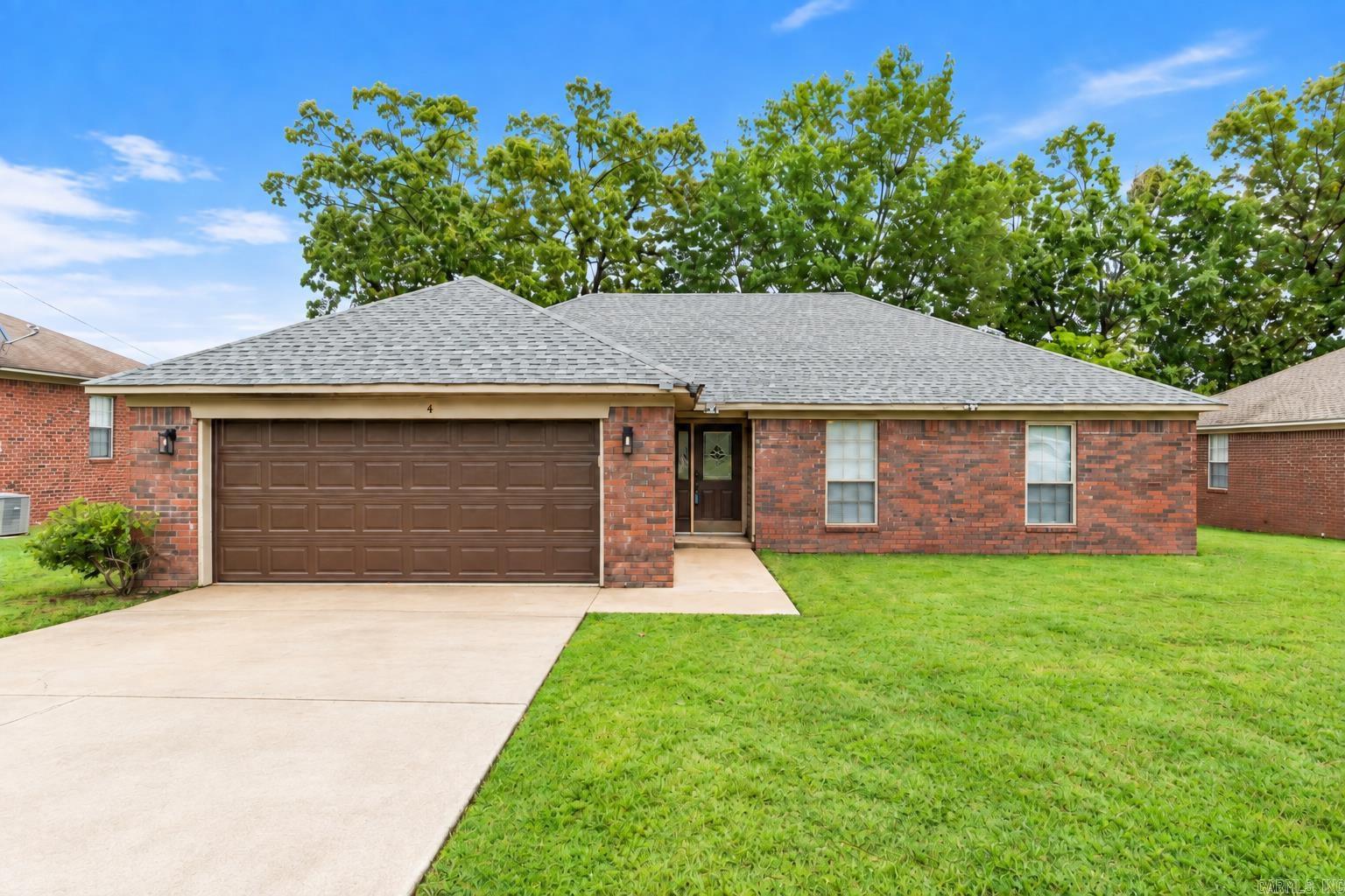 47 Weston Circle Property Photo 1