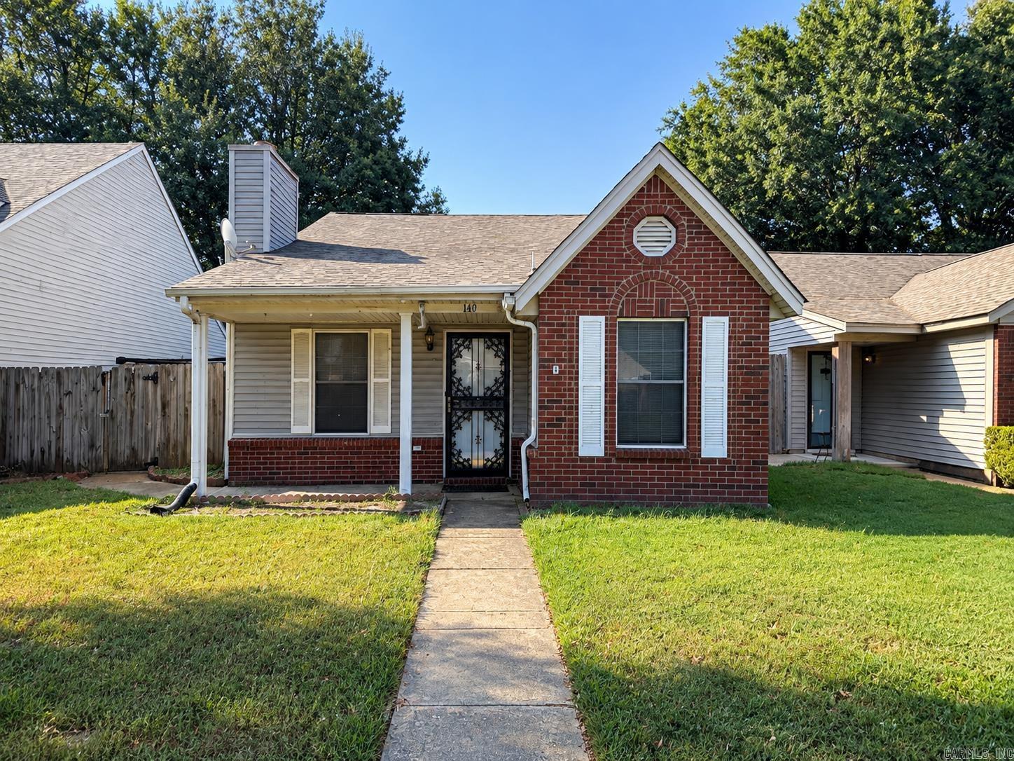 140 Meadowbrook Circle Property Photo 1
