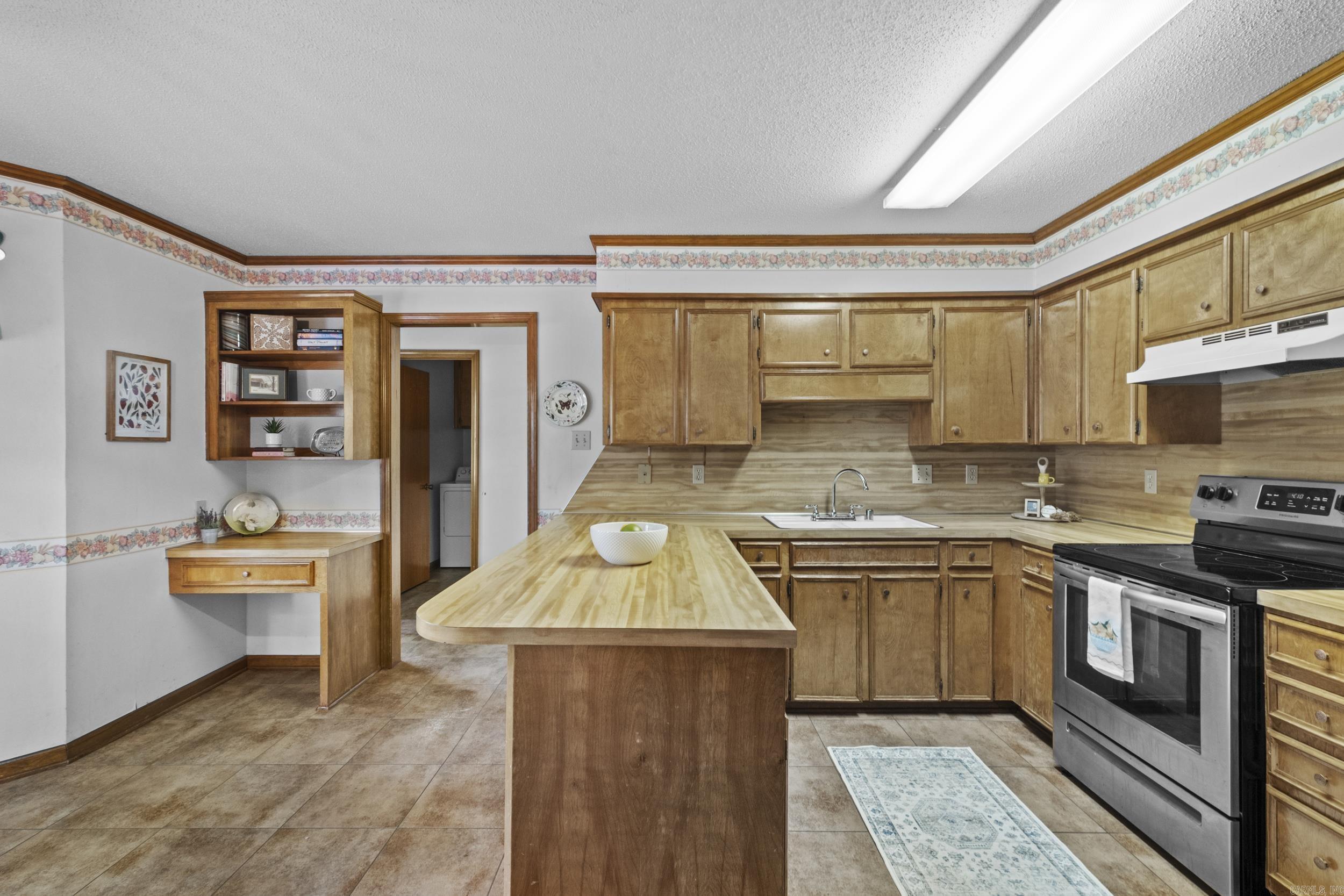 2409 Ozark Drive Property Photo 14