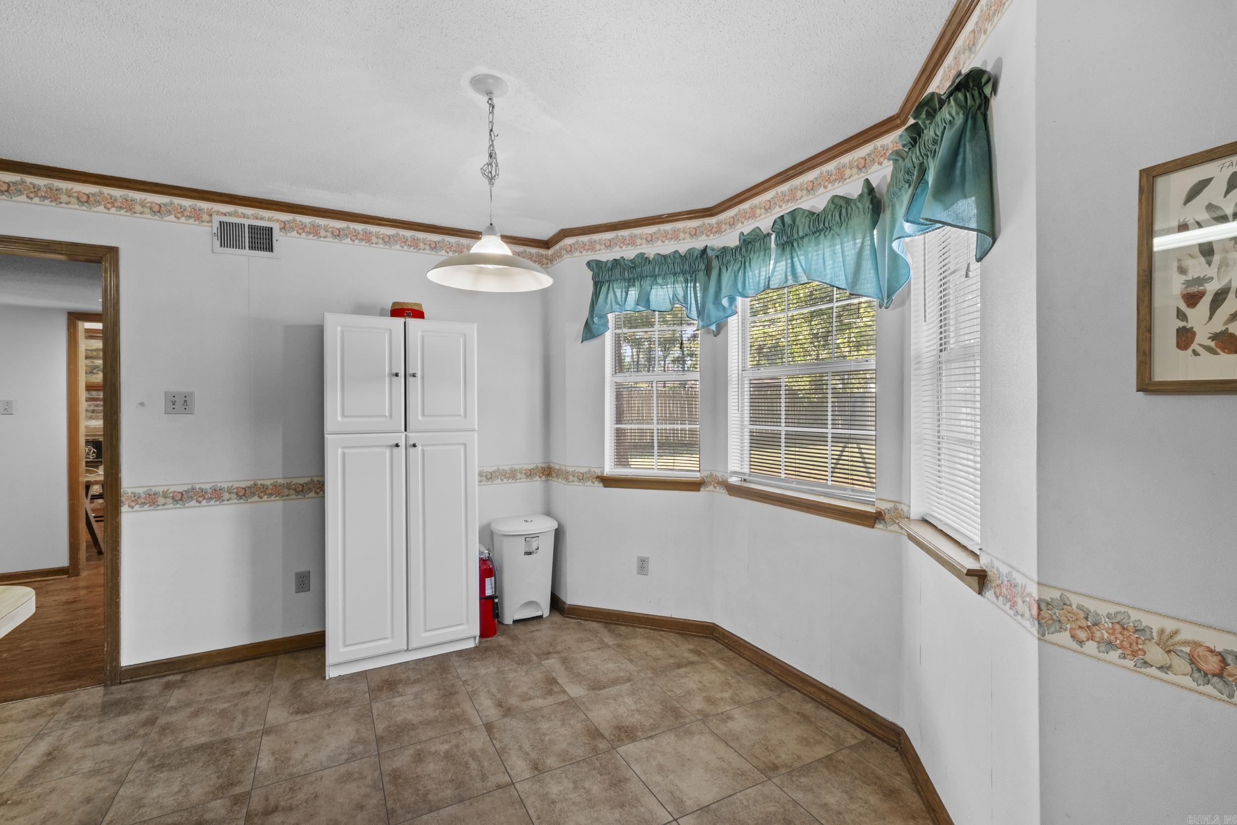 2409 Ozark Drive Property Photo 18