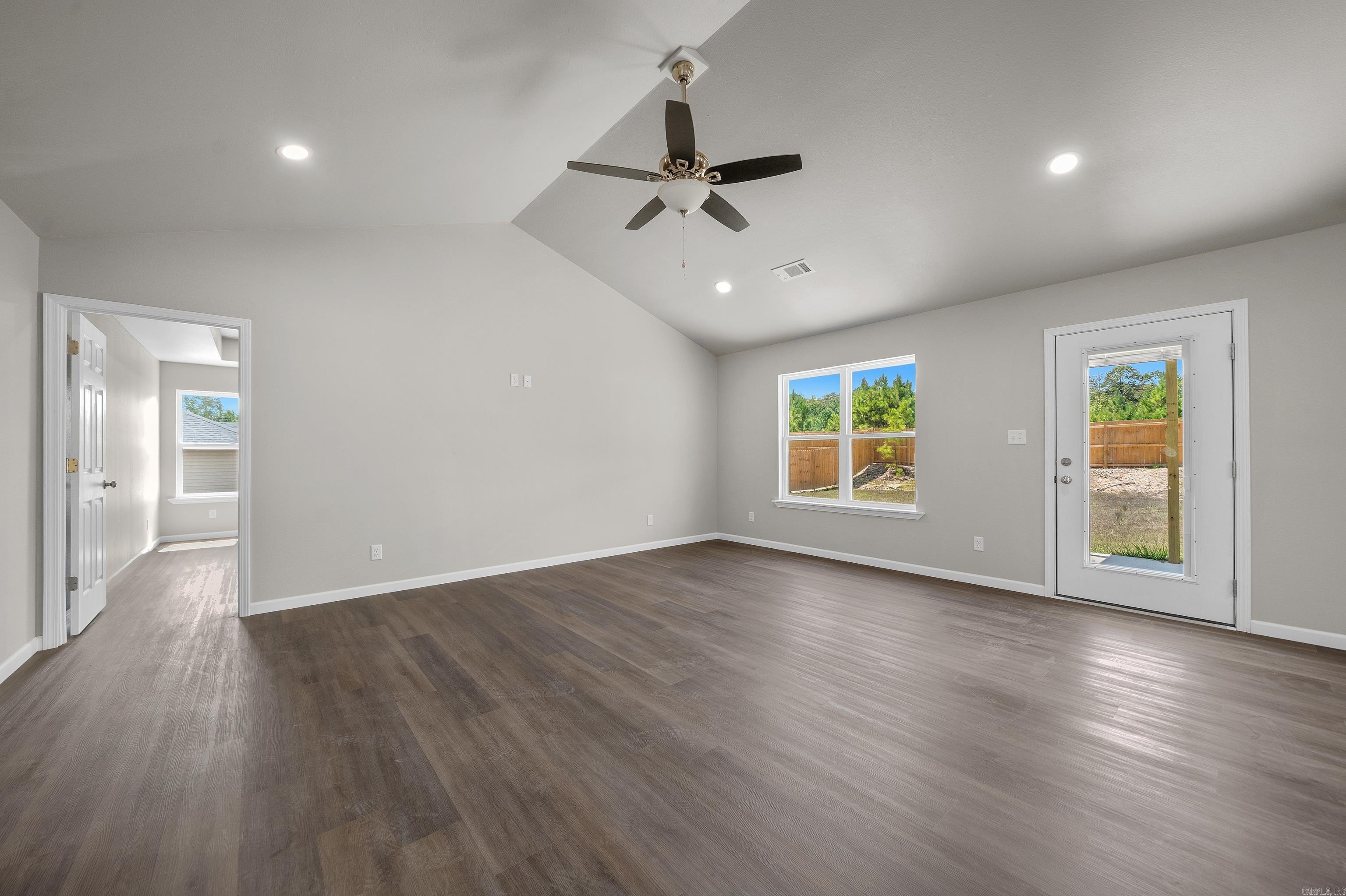 126 Lance Circle Property Photo 9