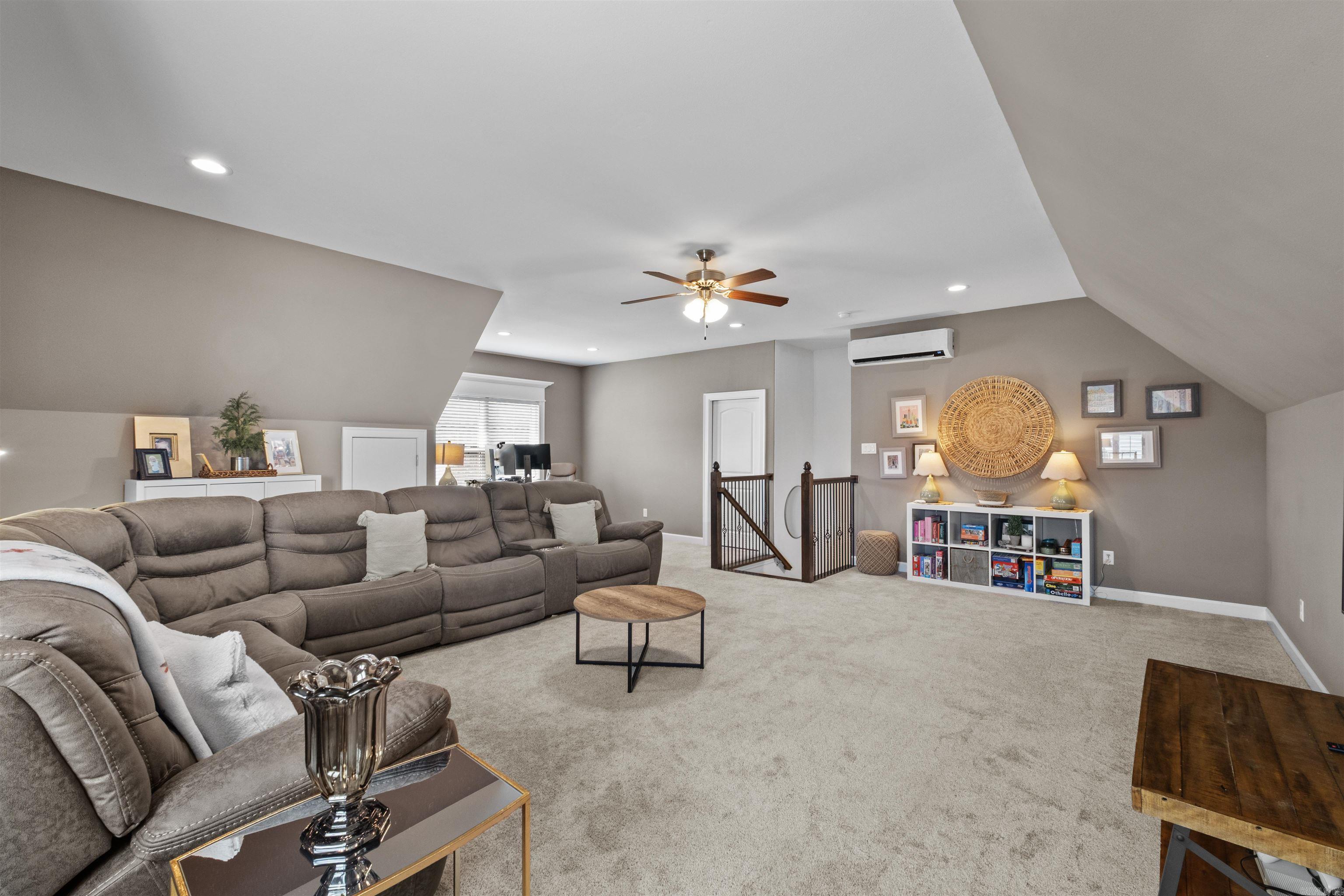 9424 Vale Royal Dr Property Photo 36