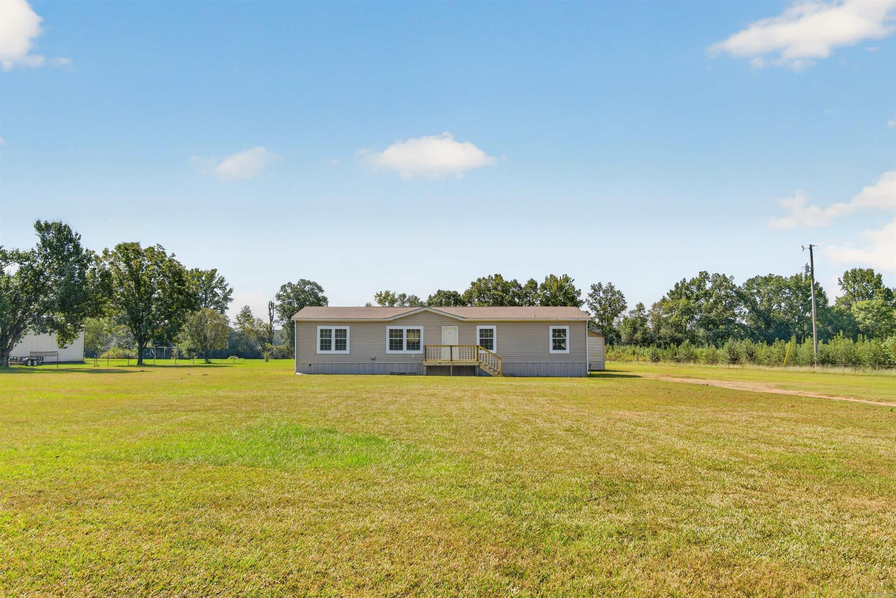 114 Apple Blossom Ln Property Photo 1