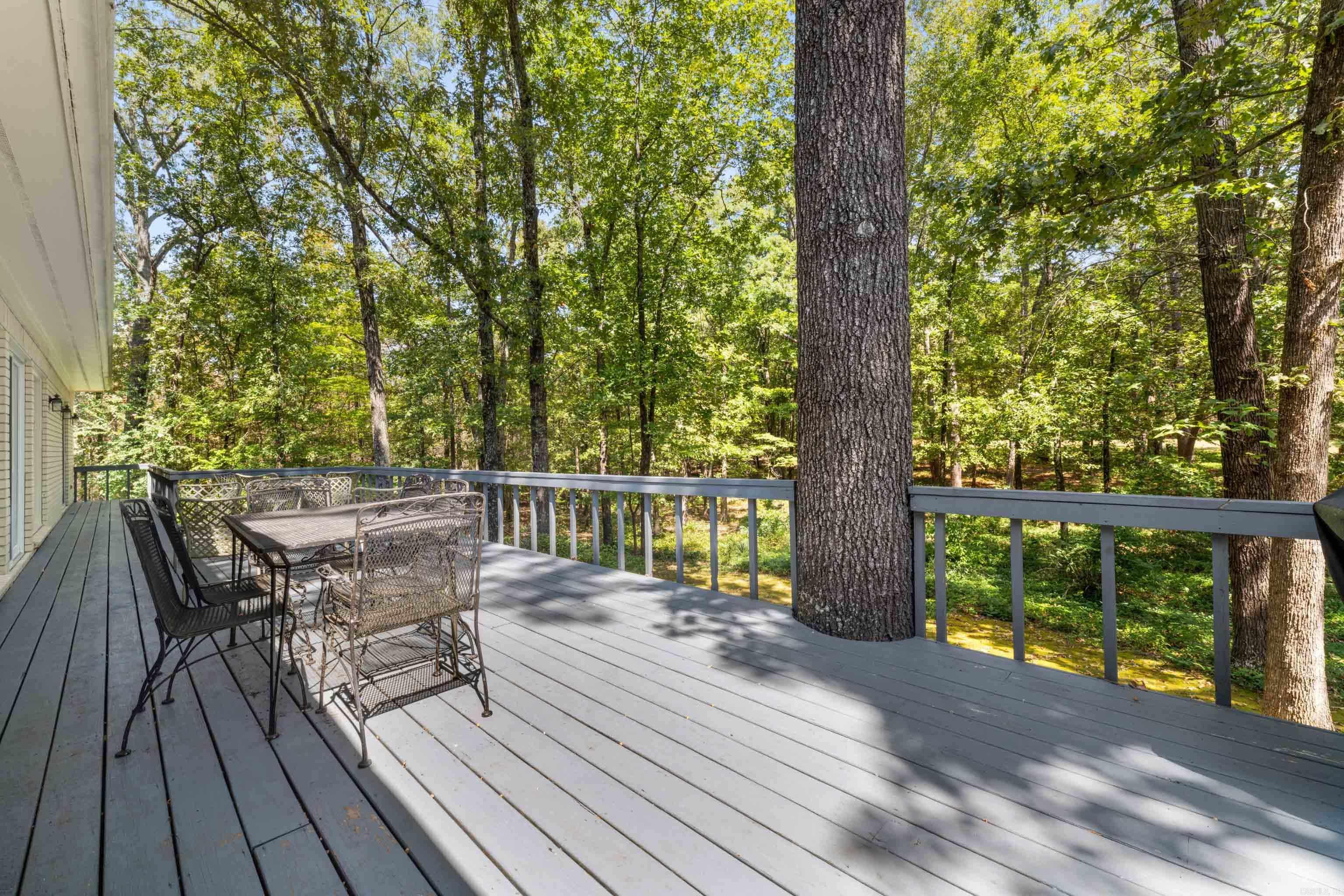 1104 Wildwood Ln. Property Photo 43