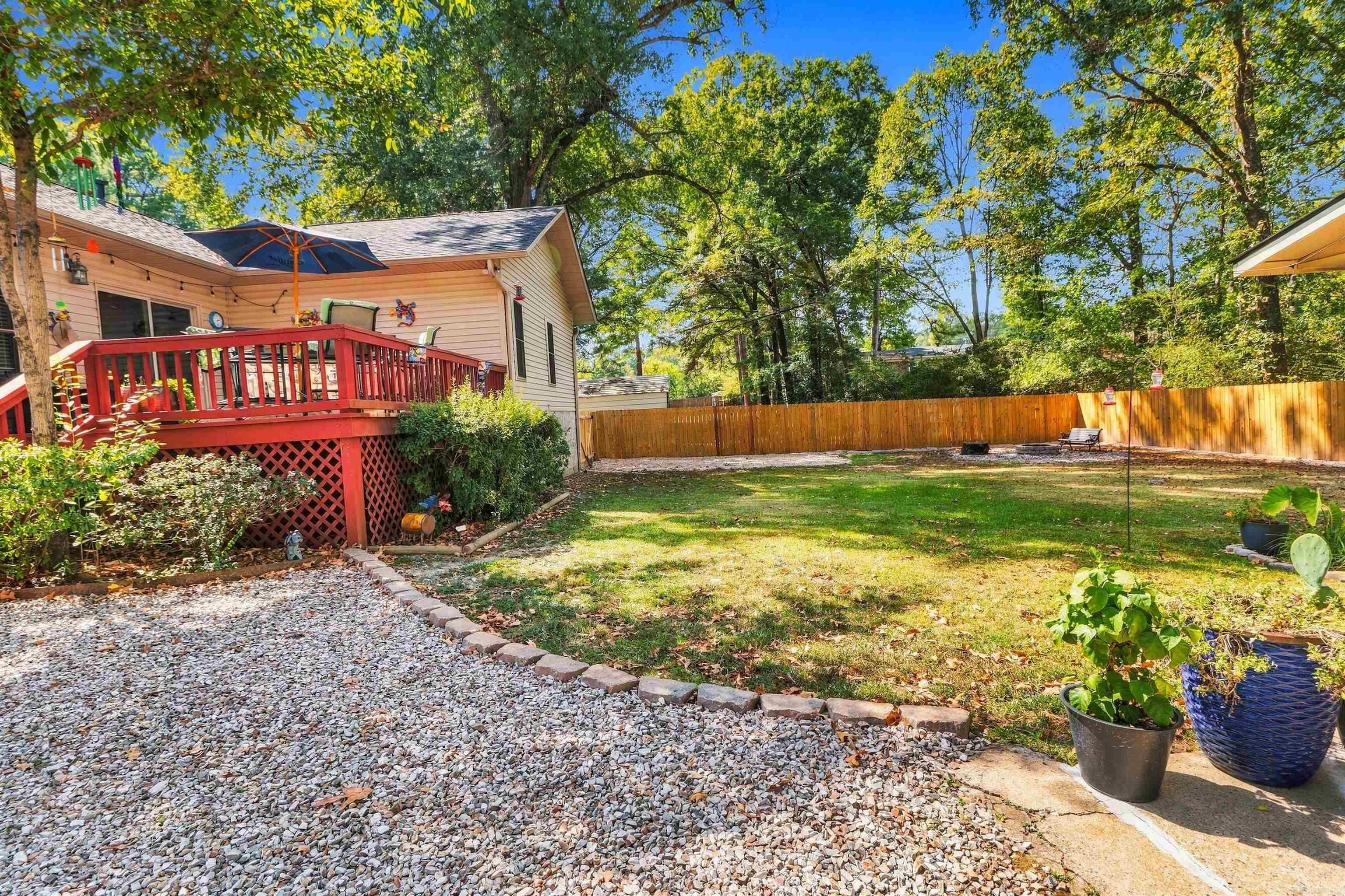 405 Lakeside Road Property Photo 42