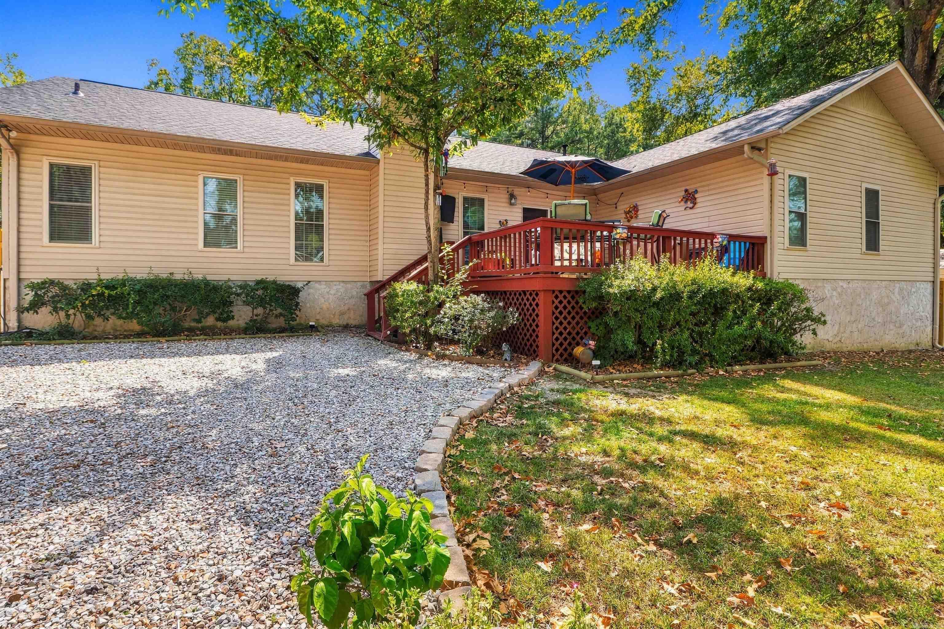 405 Lakeside Road Property Photo 43