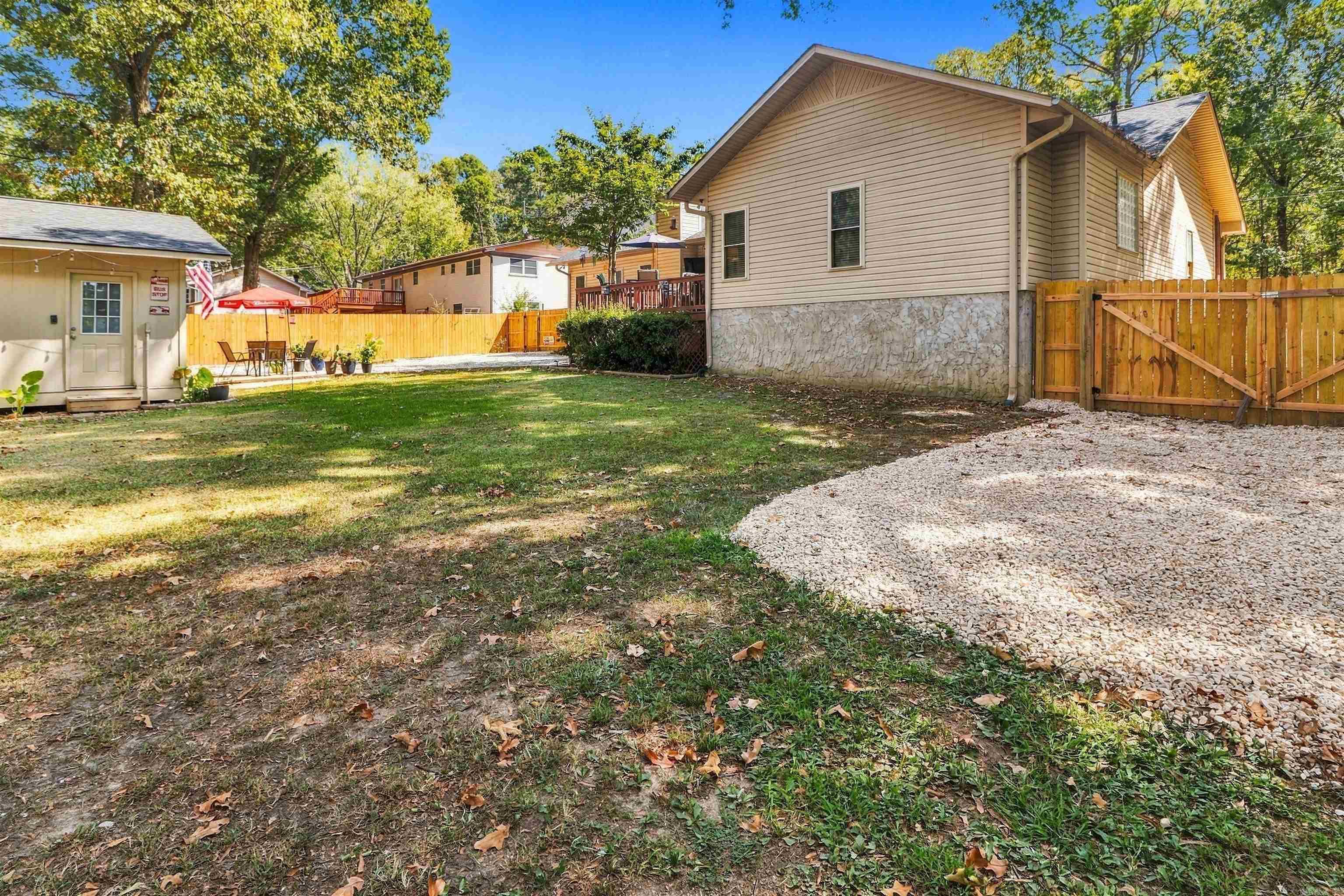 405 Lakeside Road Property Photo 46