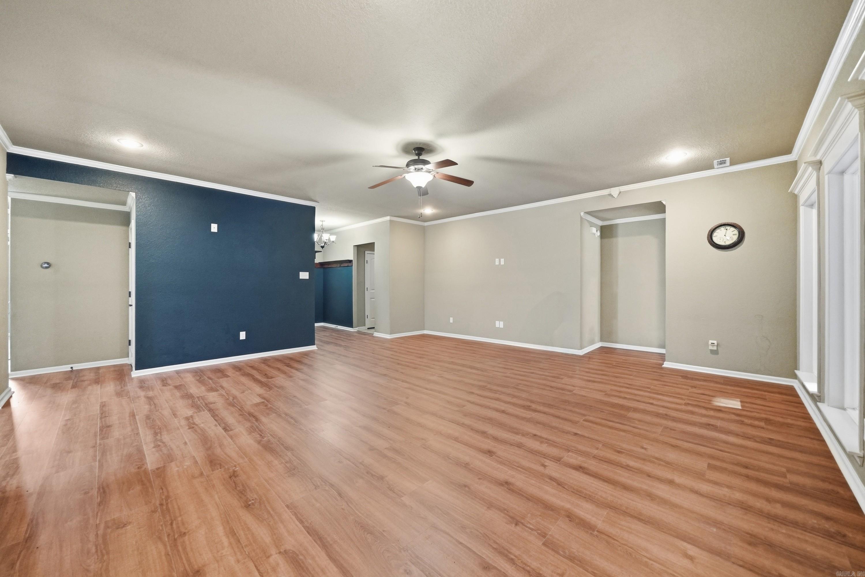 3015 Gladstone Drive Property Photo 9