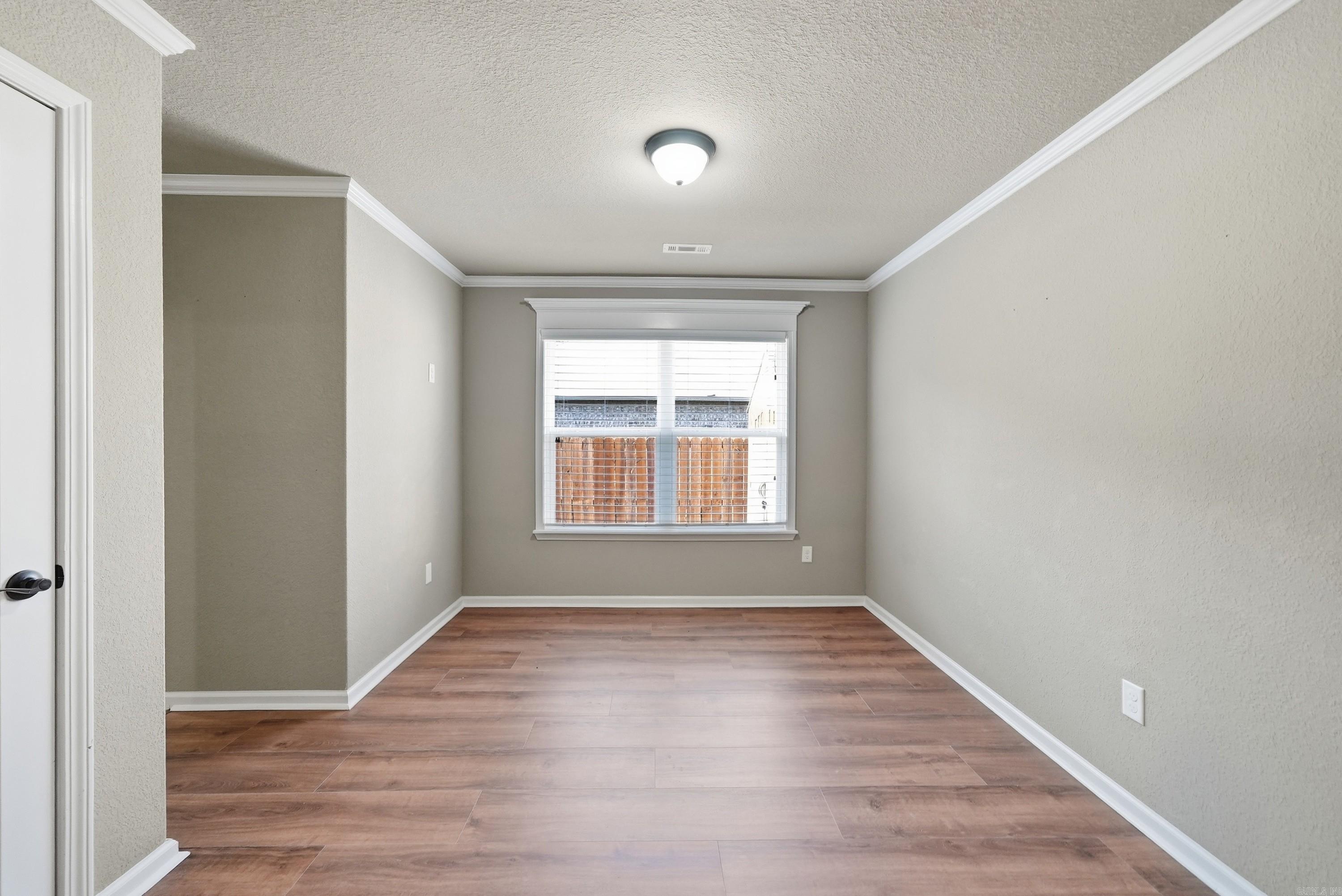 3015 Gladstone Drive Property Photo 12