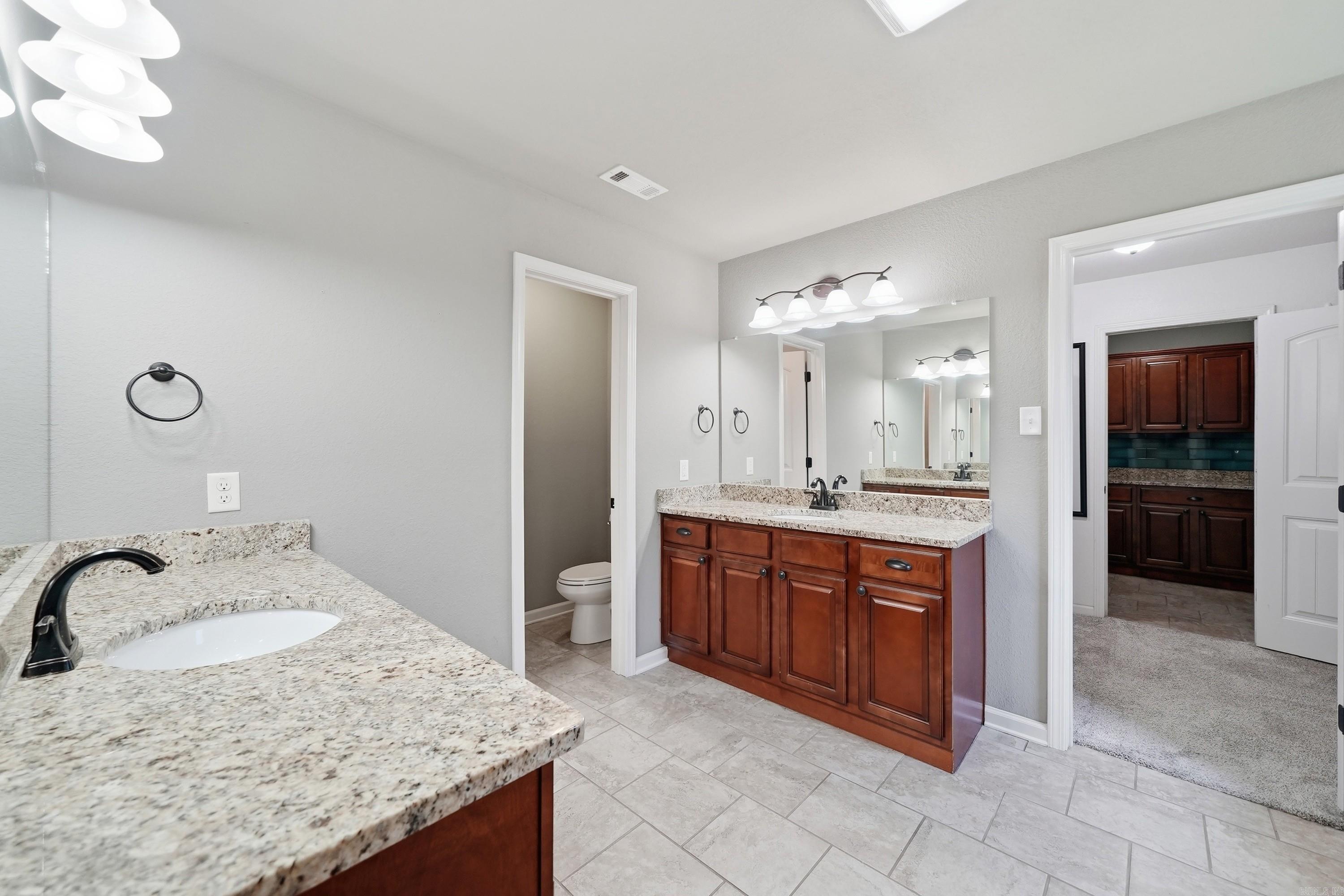 3015 Gladstone Drive Property Photo 22