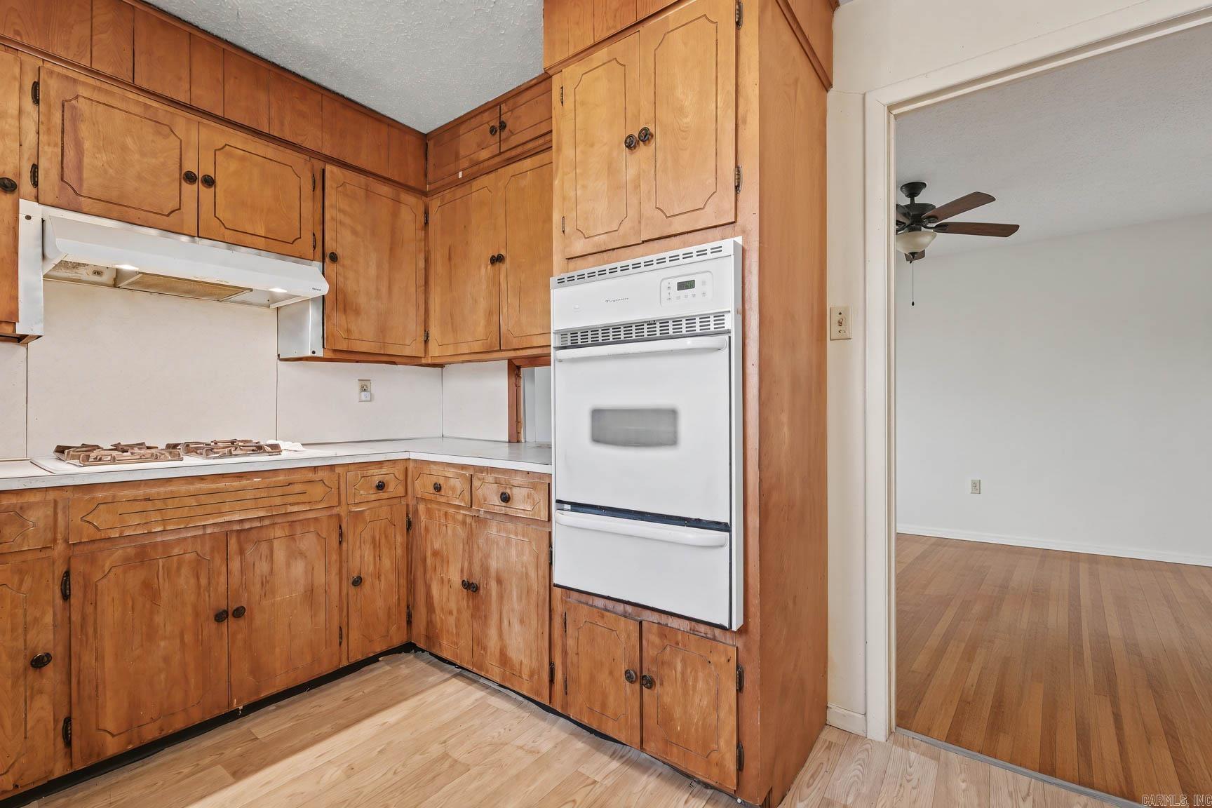 917 S. Hughes Street Property Photo 11