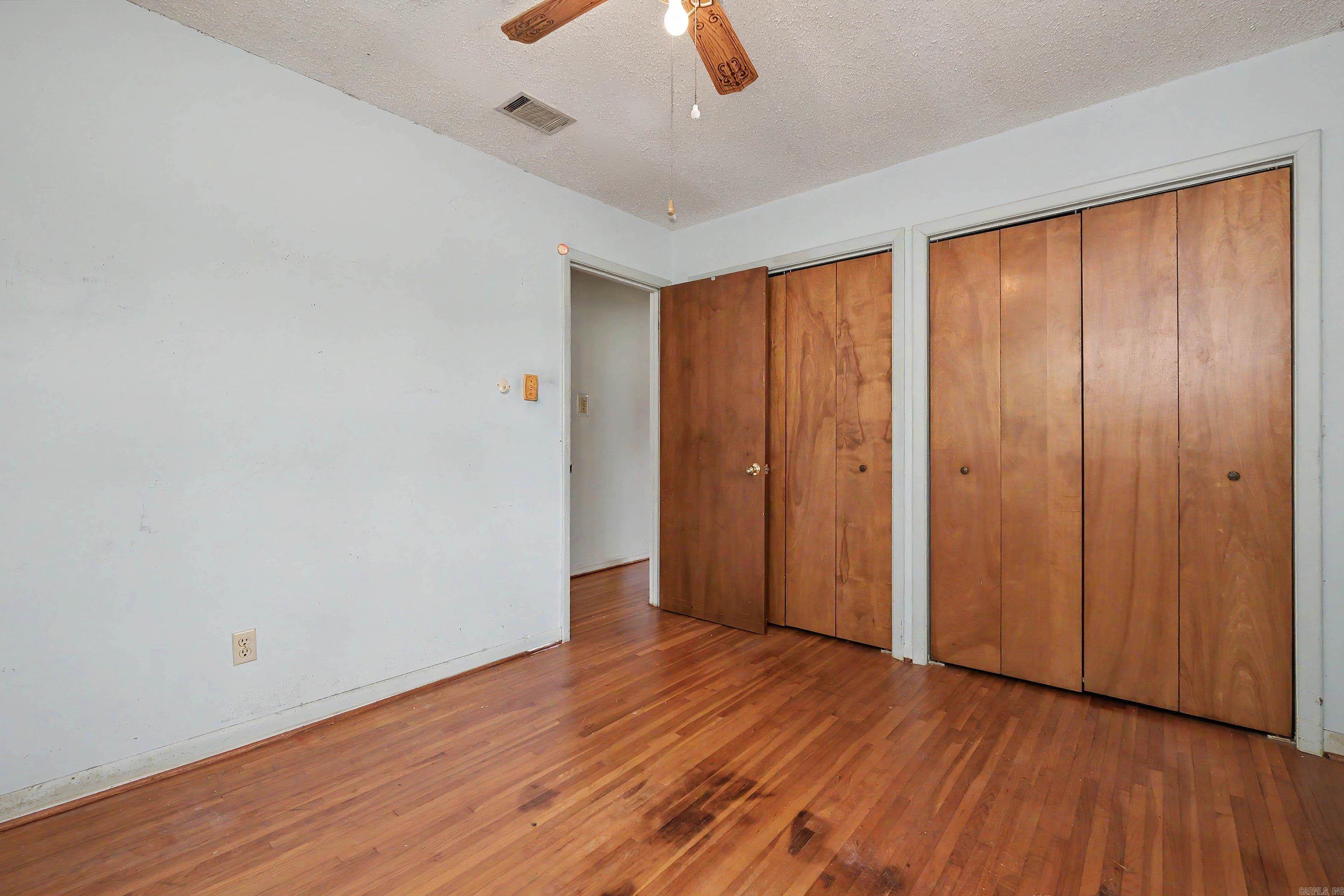 917 S. Hughes Street Property Photo 17