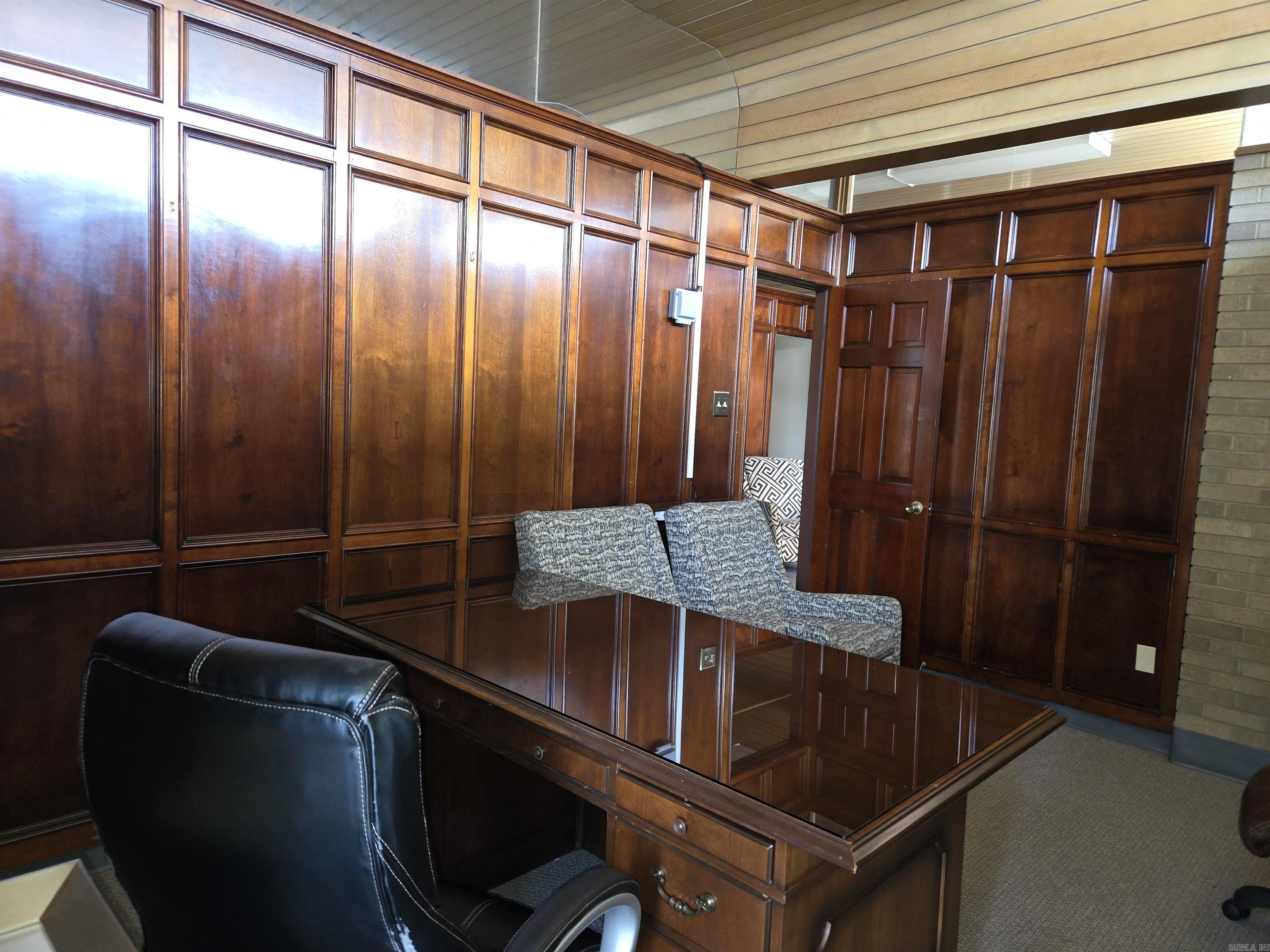 916 Garland Street Property Photo 9