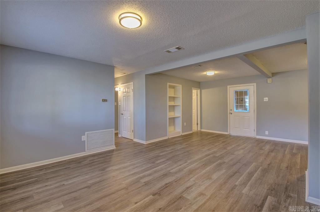9300 Stardust Trail Property Photo 2