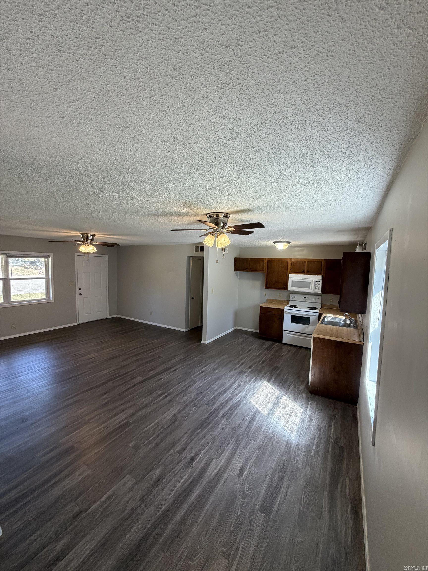 609 Linda Lane Property Photo 2