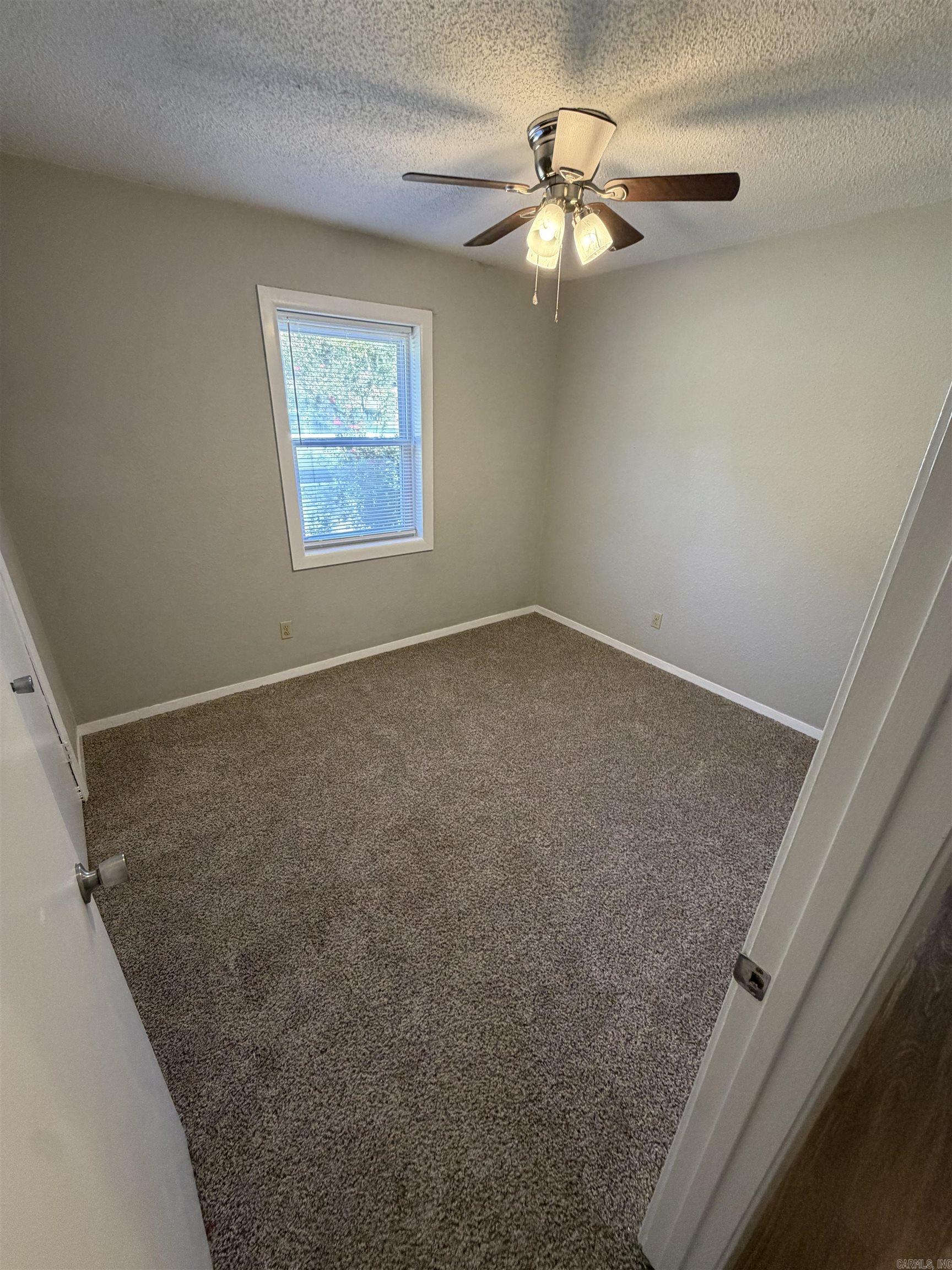 609 Linda Lane Property Photo 7