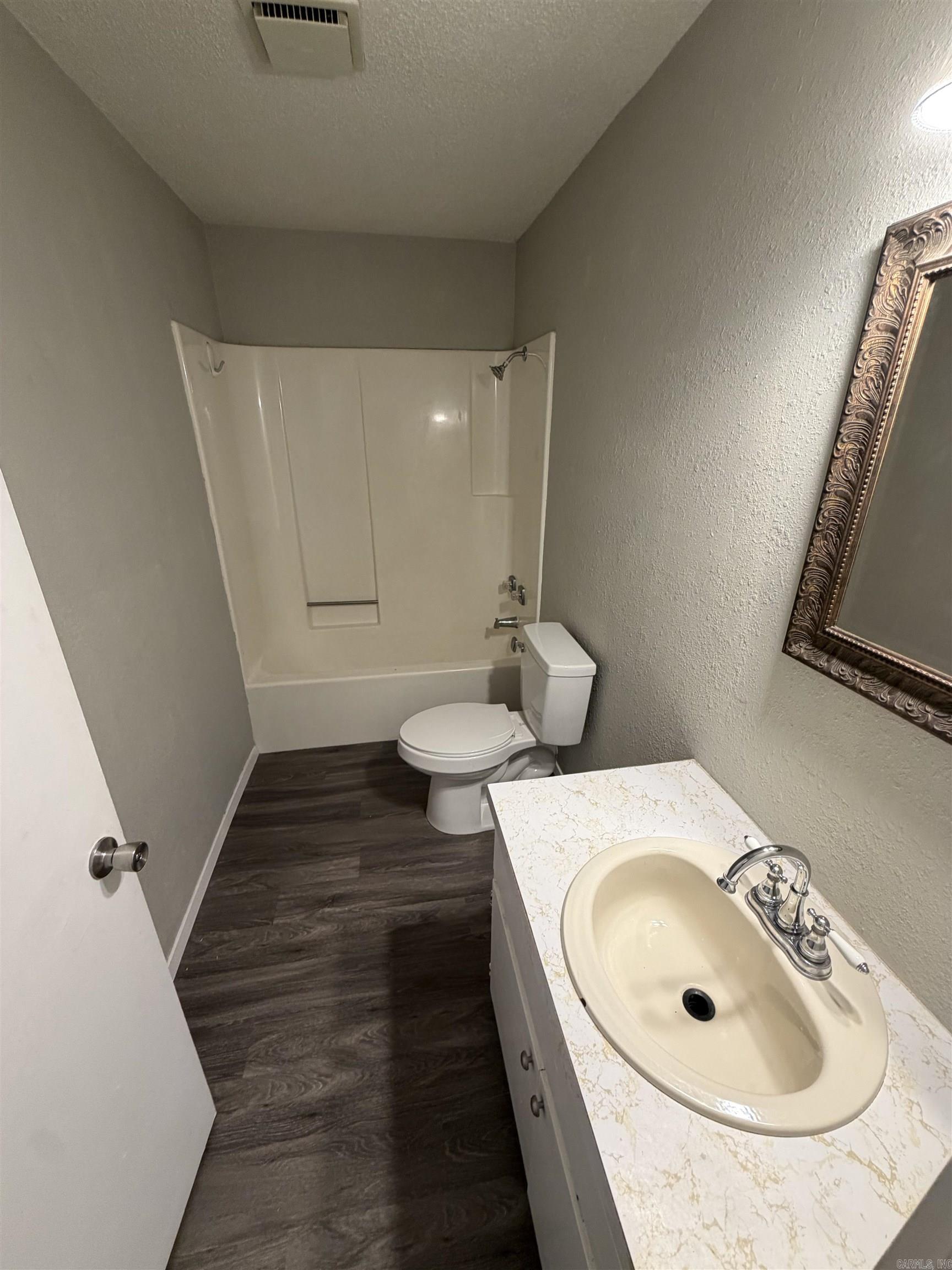 609 Linda Lane Property Photo 8