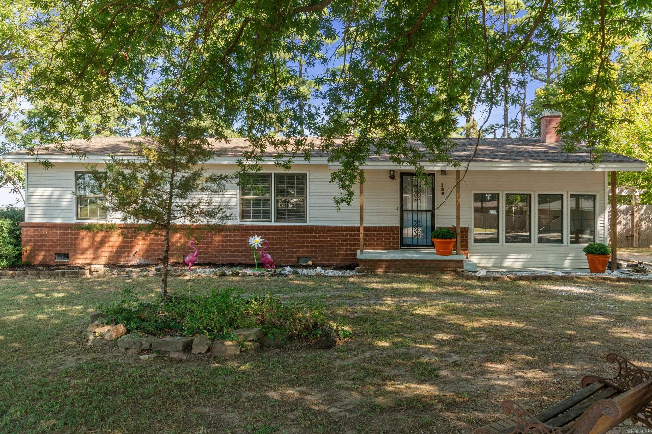 128 Circle Drive Property Photo 1