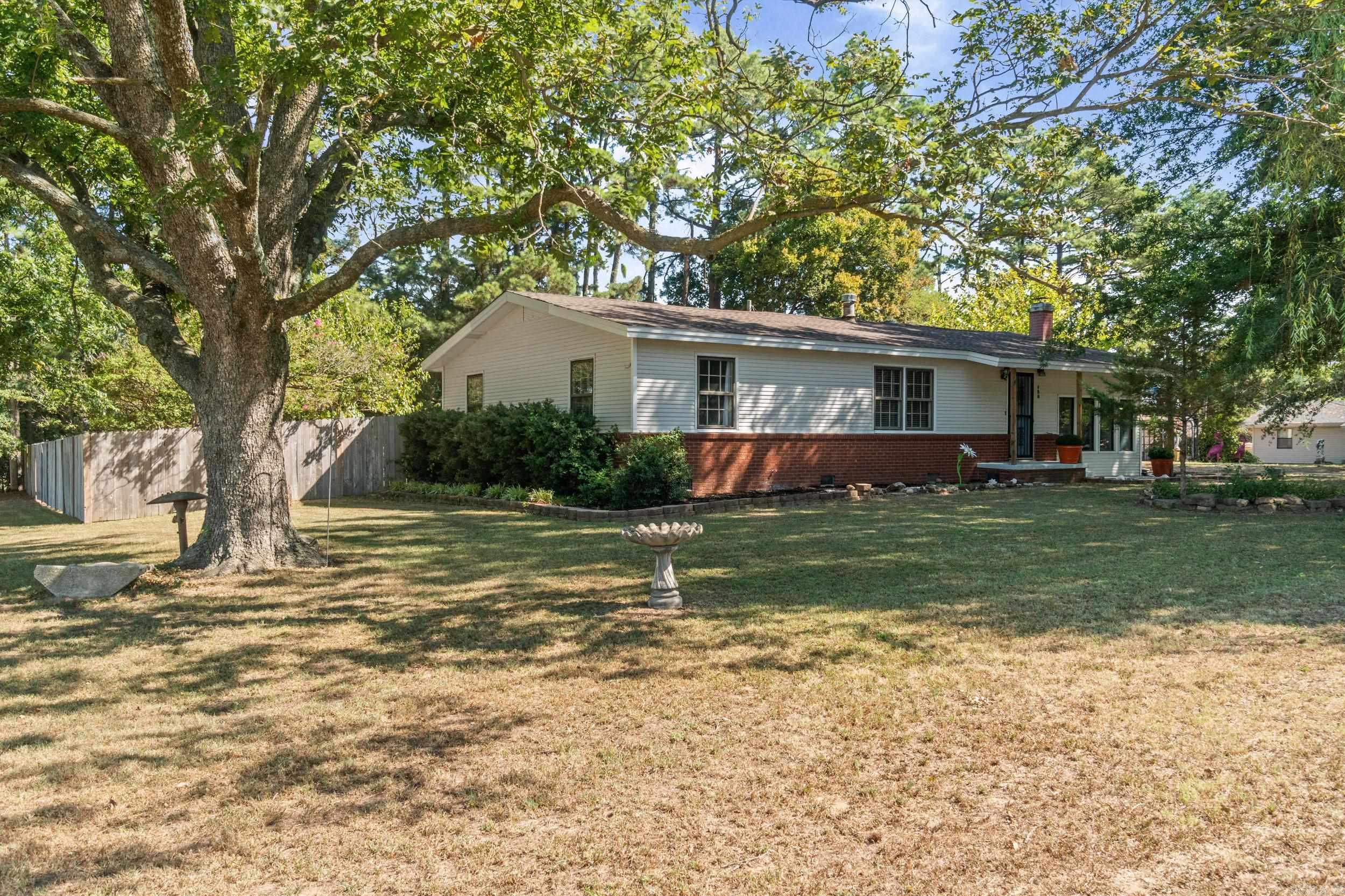 128 Circle Drive Property Photo 2