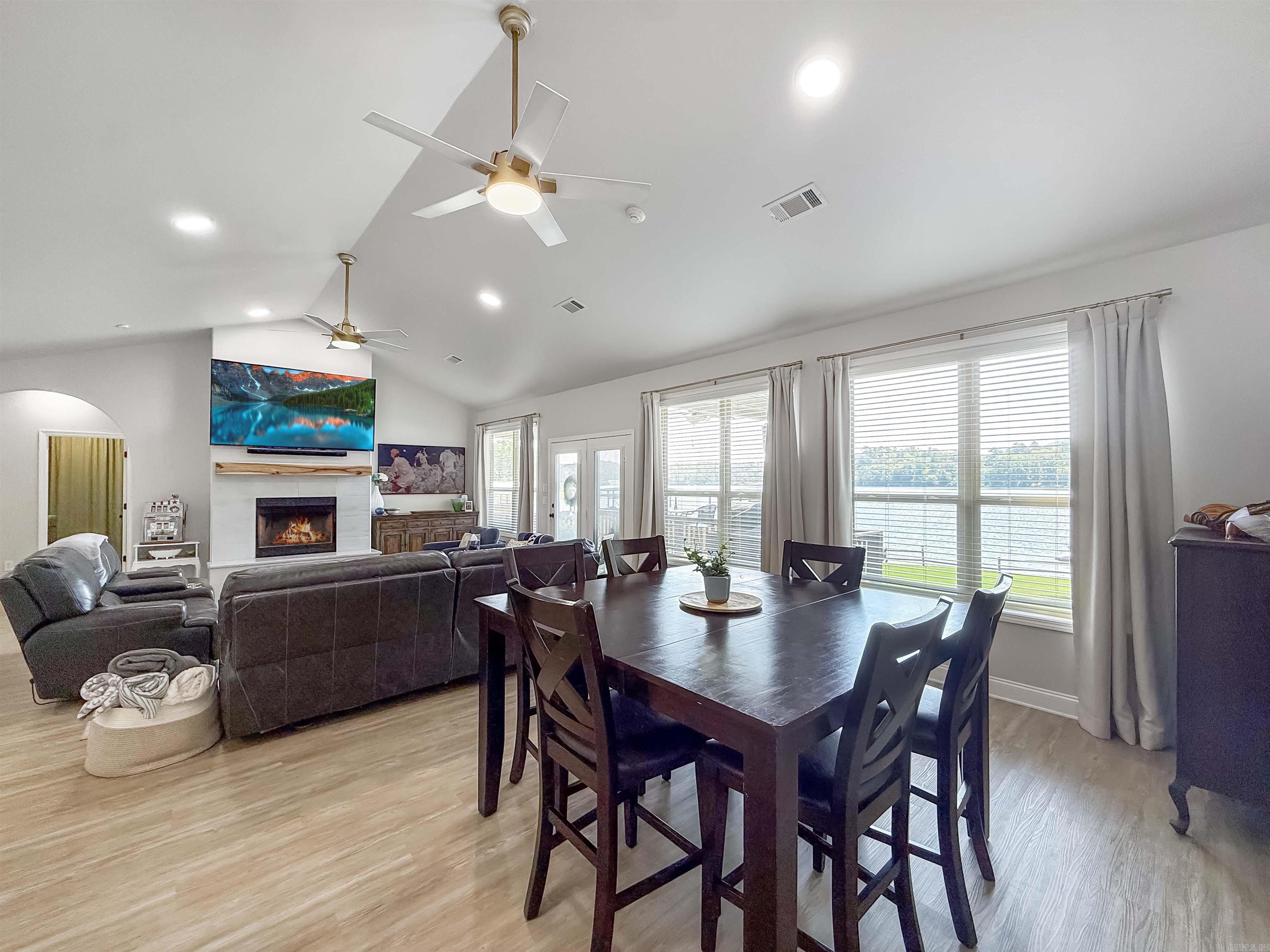 410 Joy Drive Property Photo 8