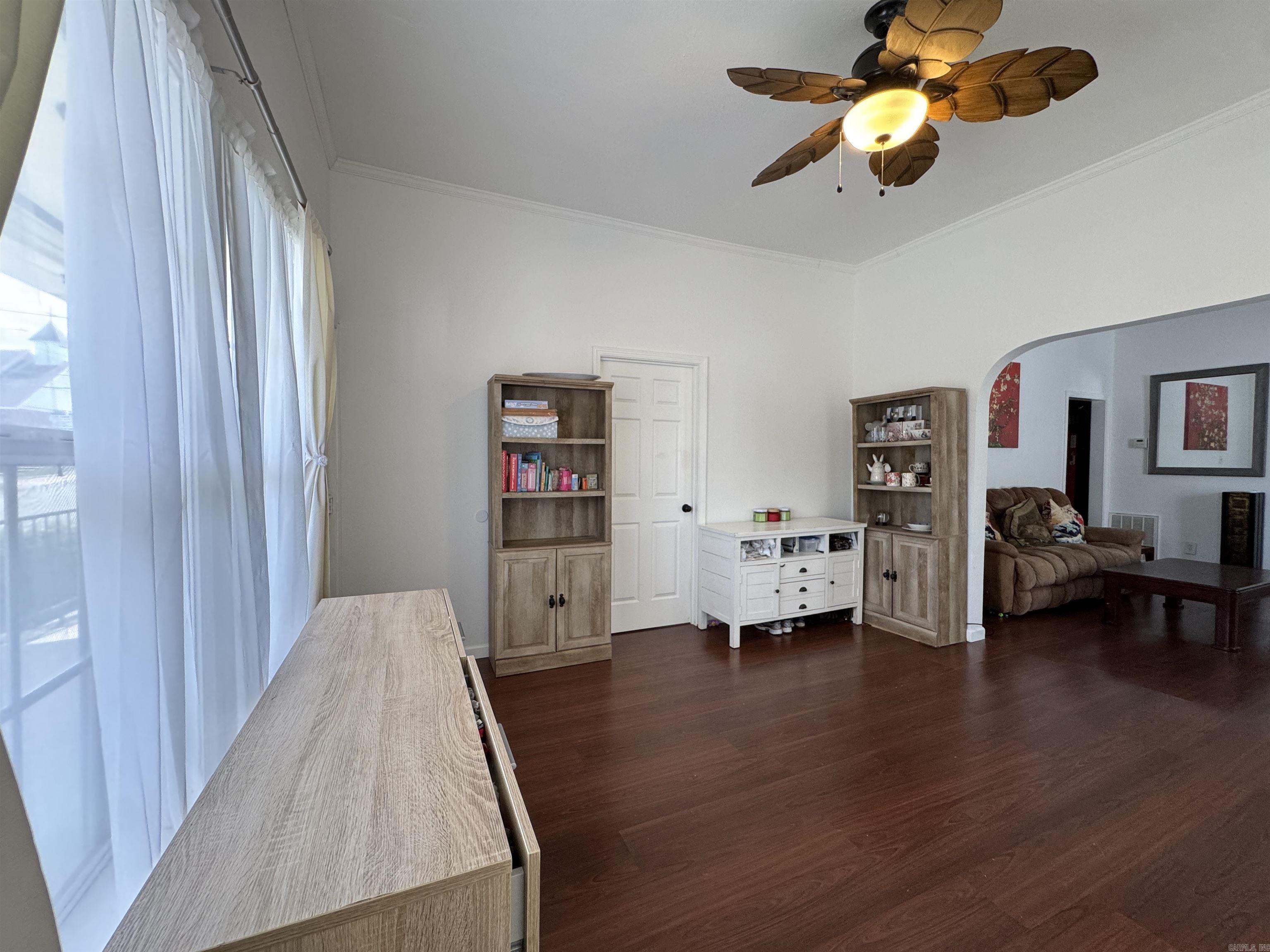 2714 S Spring Street Property Photo 16