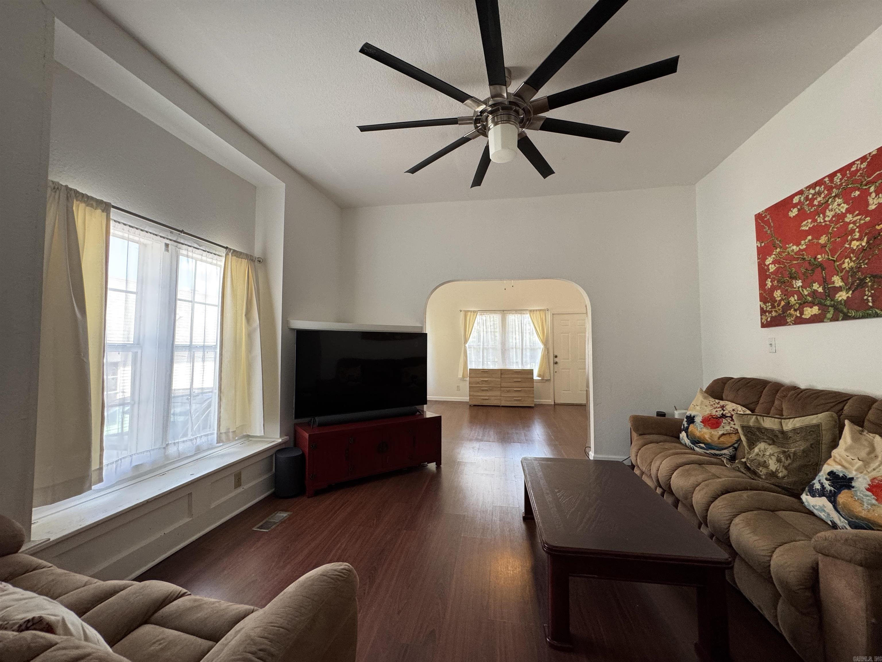 2714 S Spring Street Property Photo 20