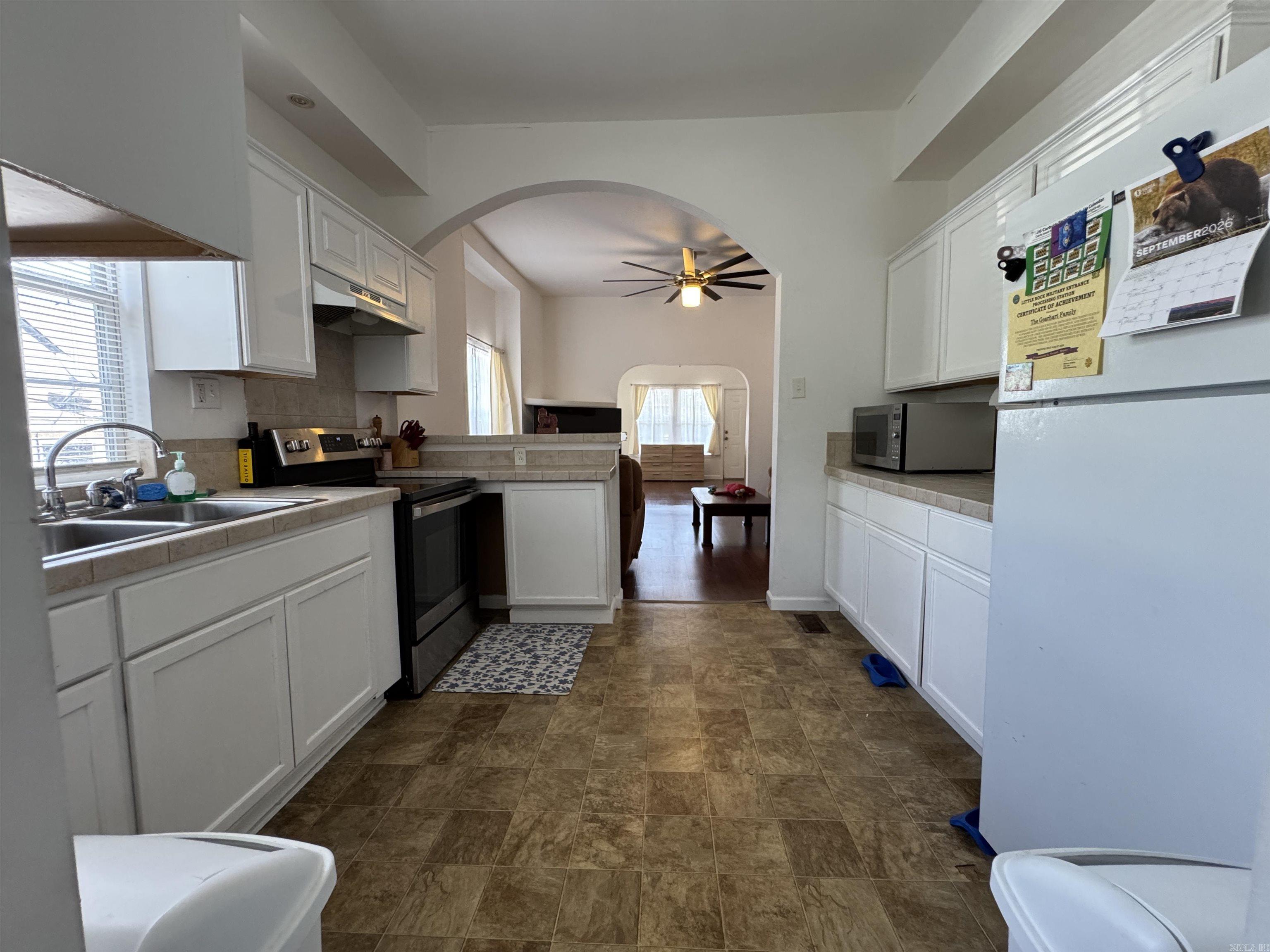 2714 S Spring Street Property Photo 24