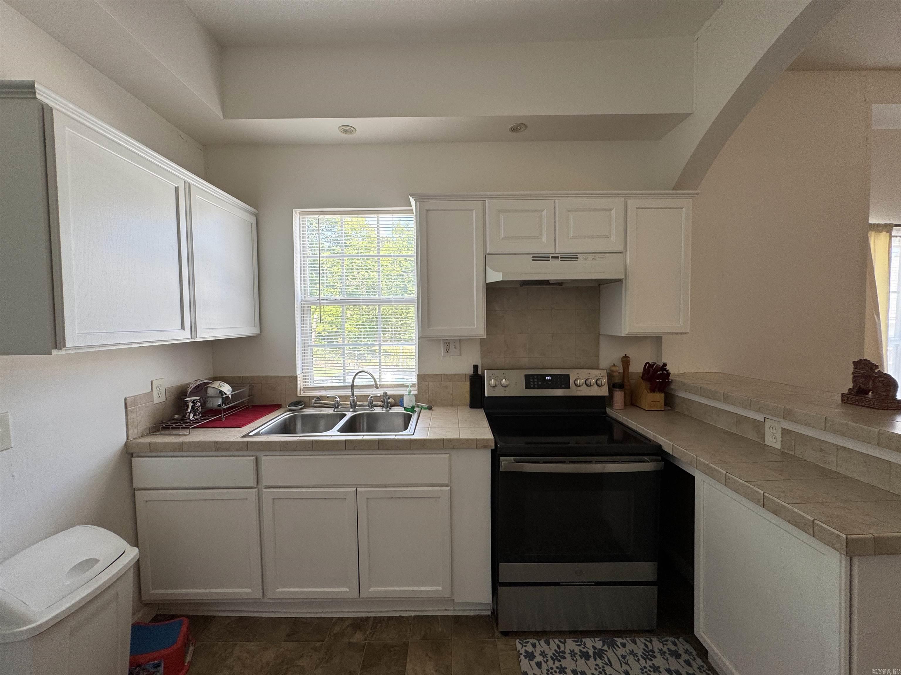 2714 S Spring Street Property Photo 27