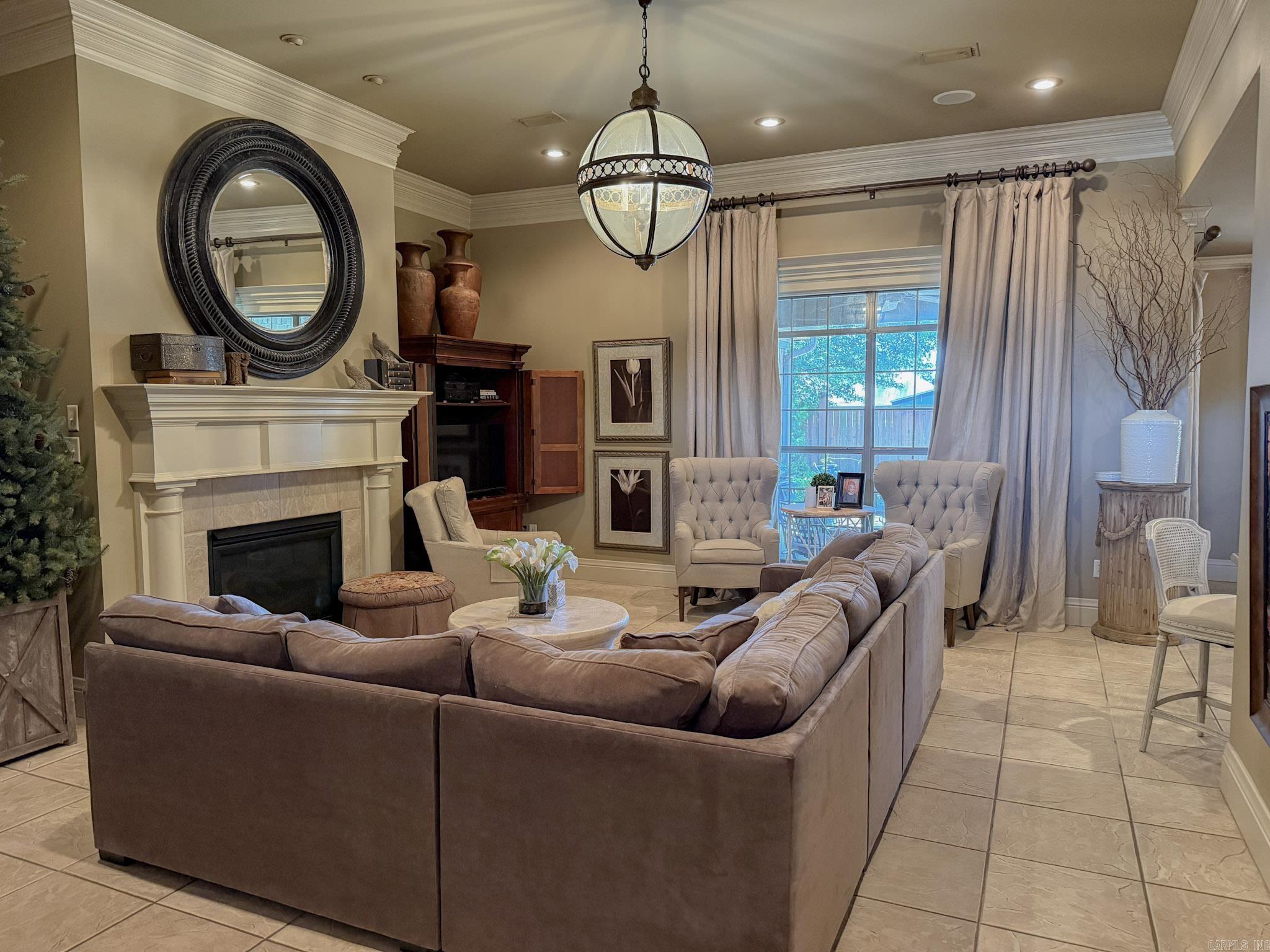 4435 Tree House Drive Property Photo 3