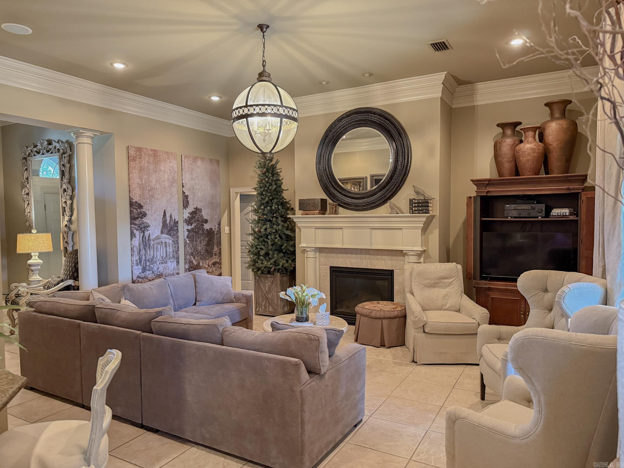 4435 Tree House Drive Property Photo 4