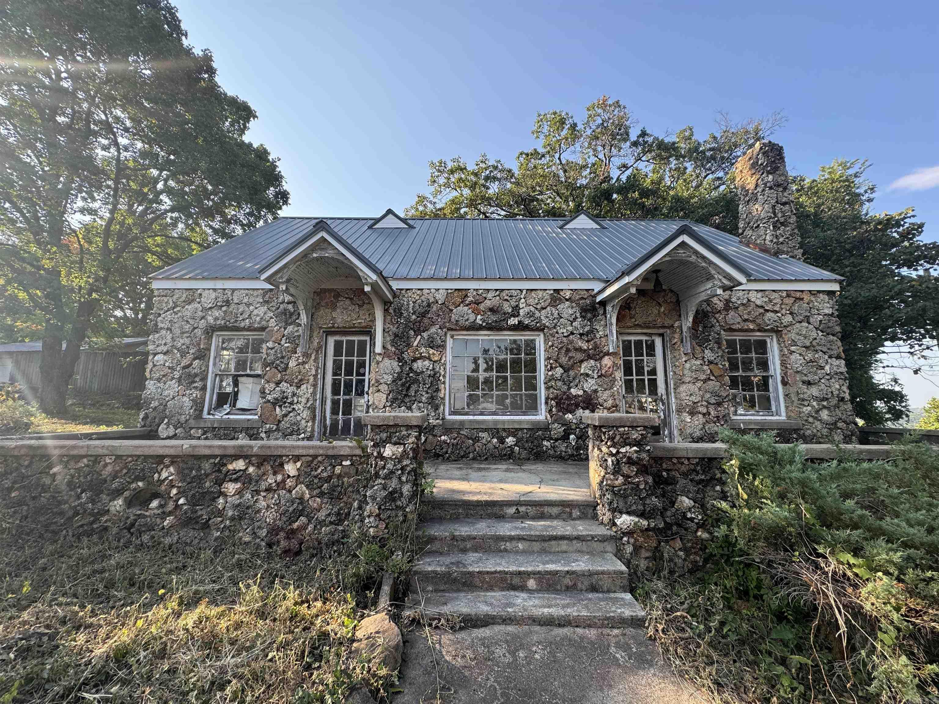 2 Triangle Lane Property Photo 1