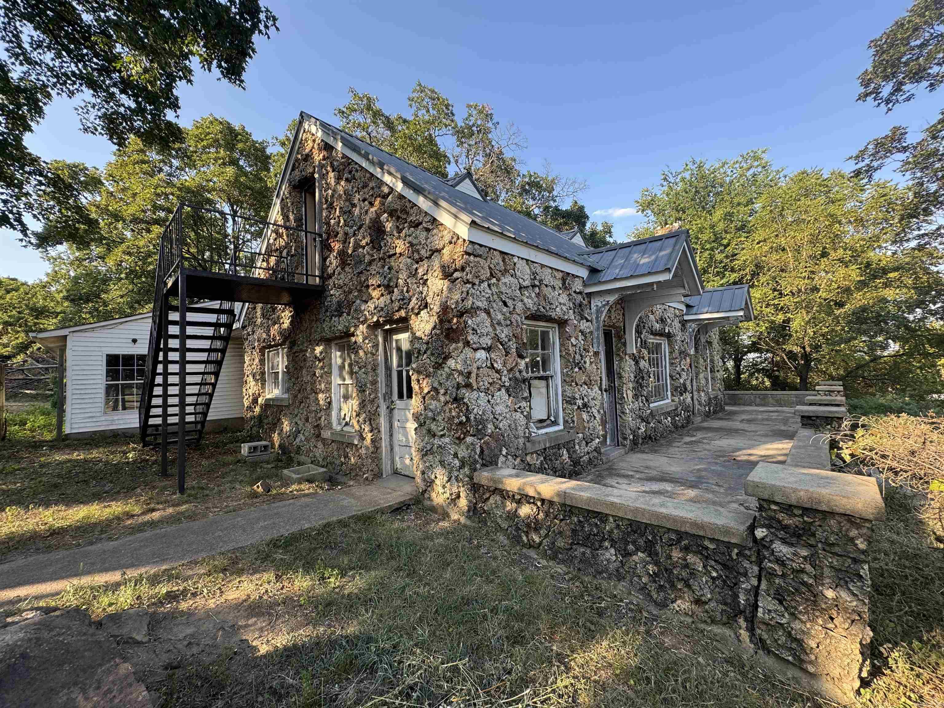 2 Triangle Lane Property Photo 2