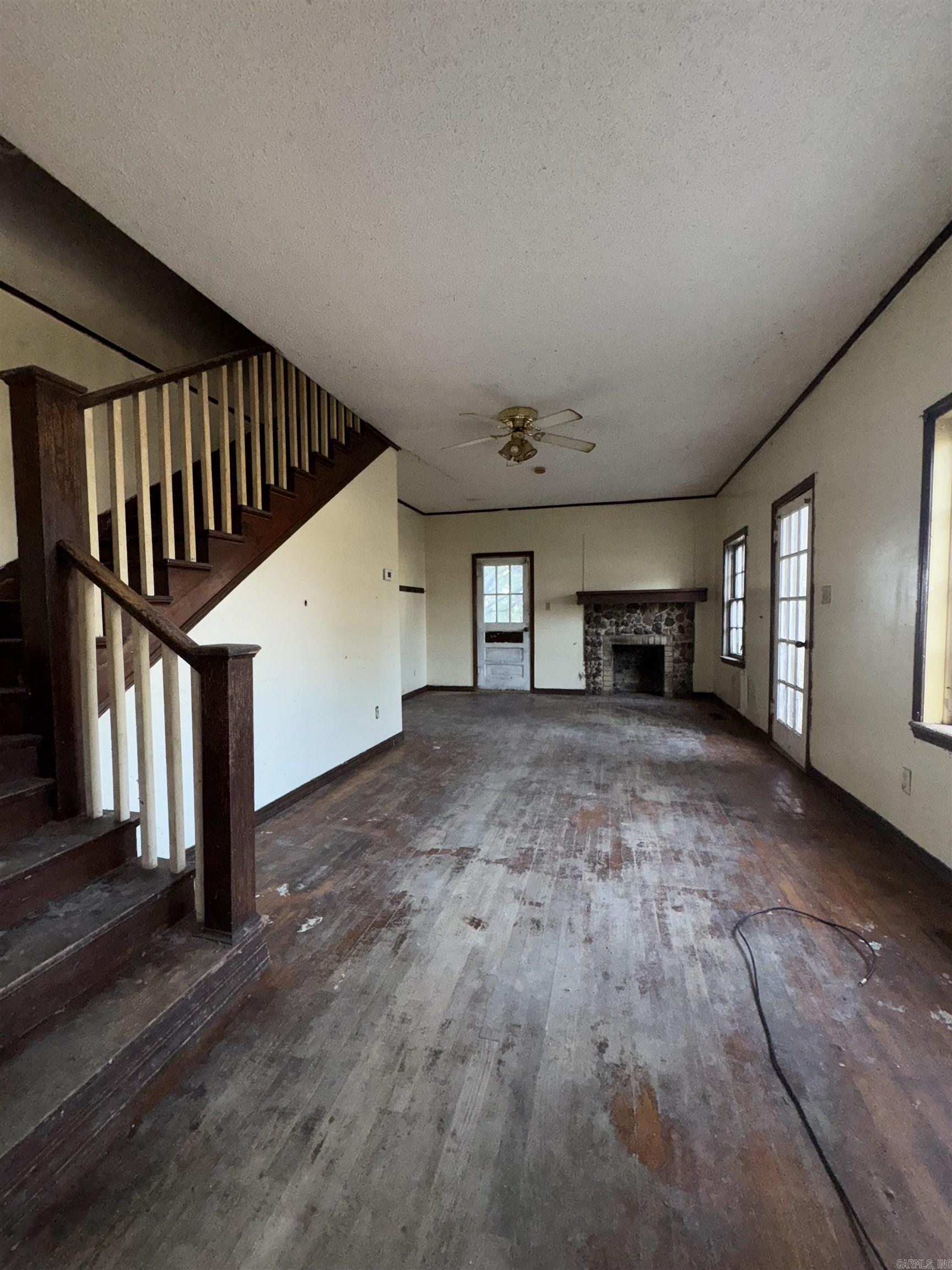 2 Triangle Lane Property Photo 6