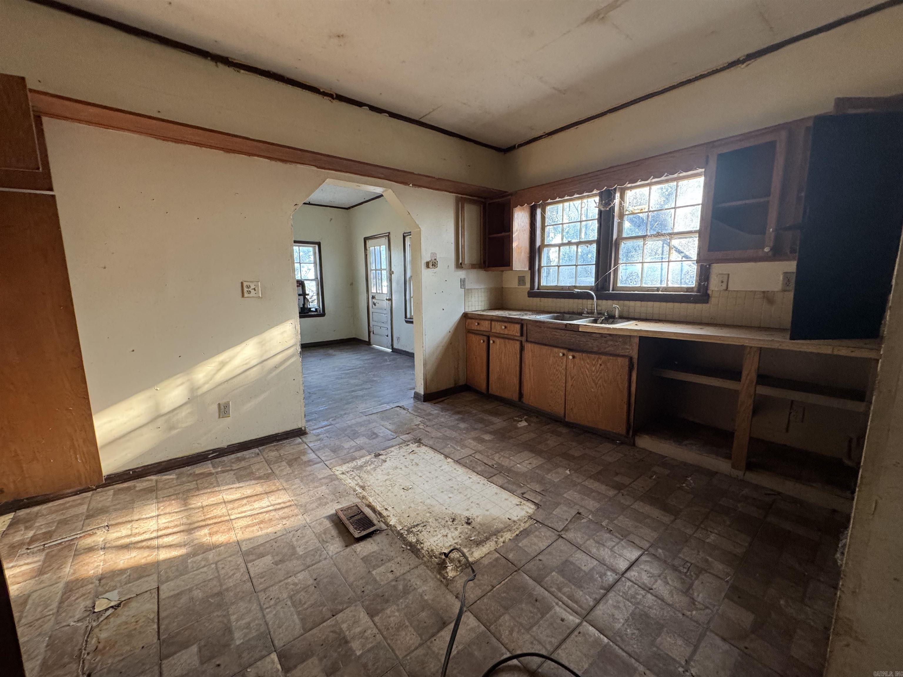 2 Triangle Lane Property Photo 12