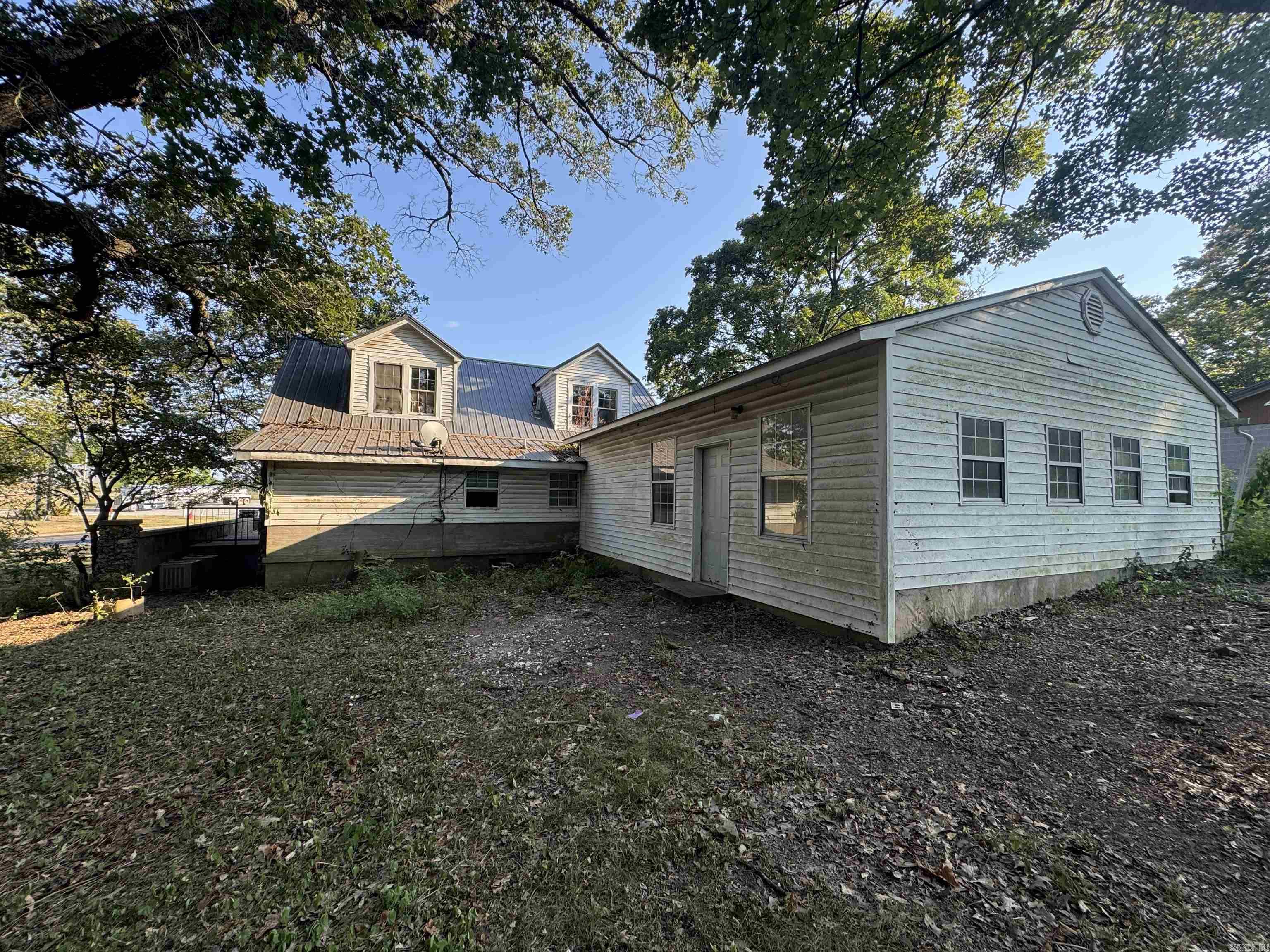 2 Triangle Lane Property Photo 26