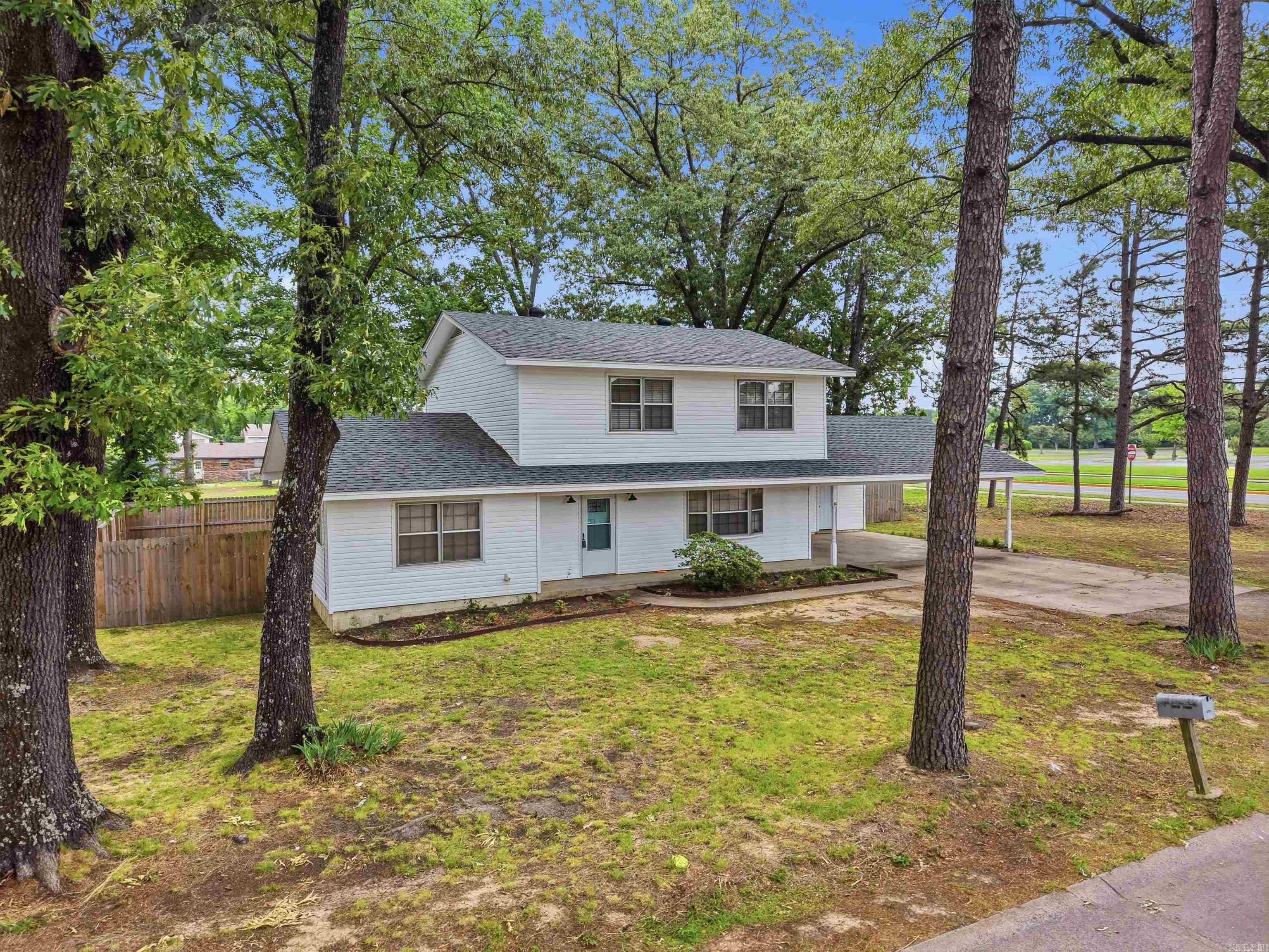 710 Clara Drive Property Photo 1