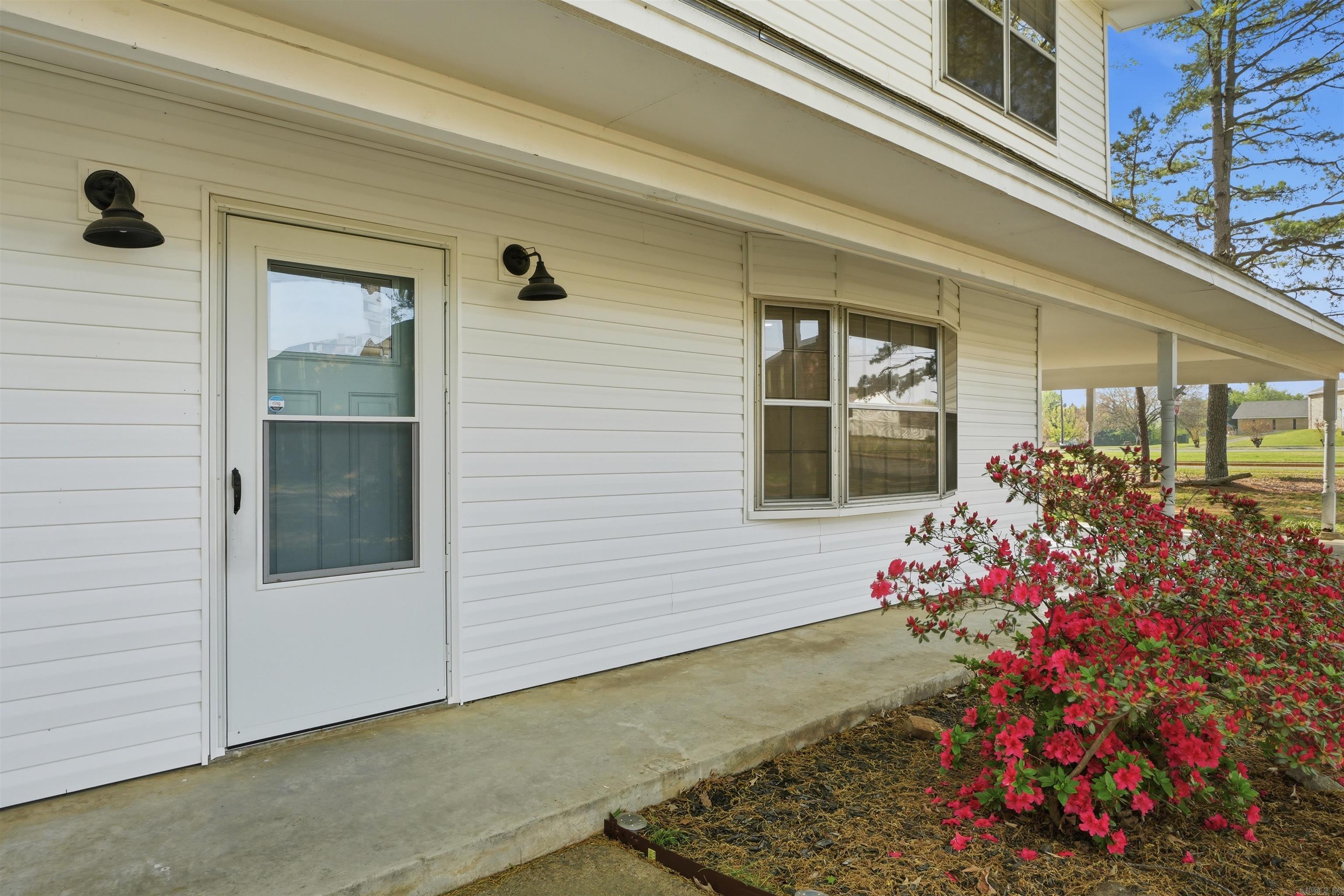 710 Clara Drive Property Photo 5