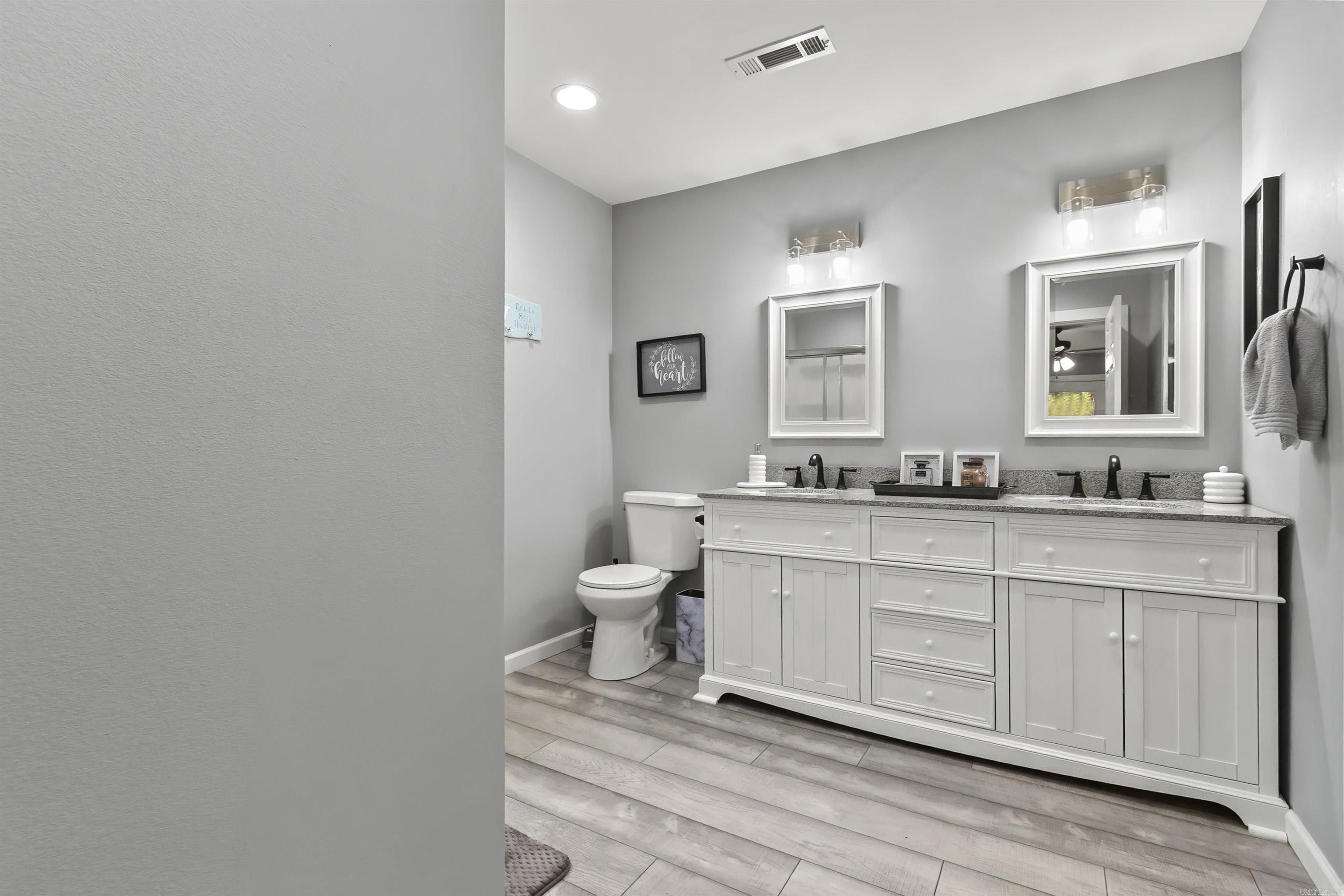 140 Cardinal Lane Property Photo 25