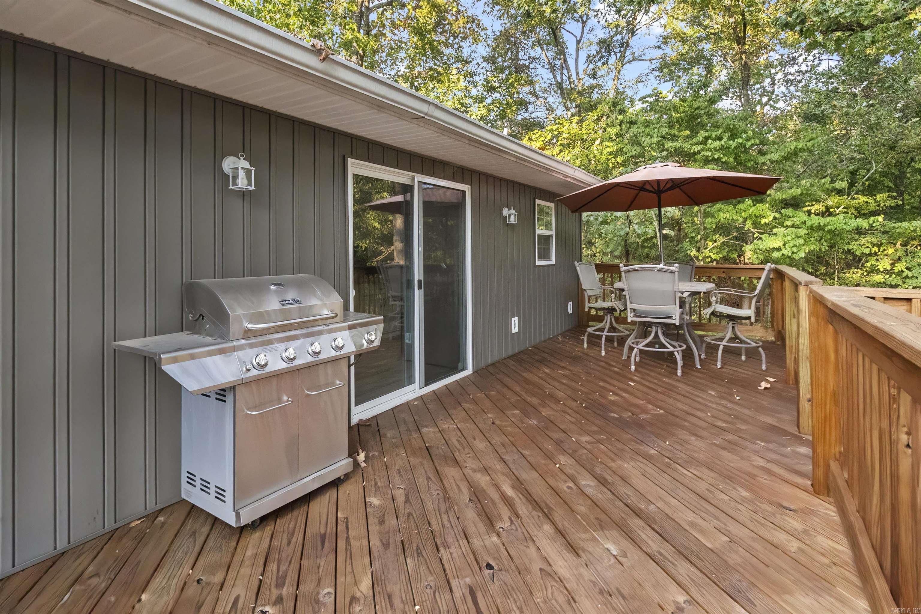 140 Cardinal Lane Property Photo 42