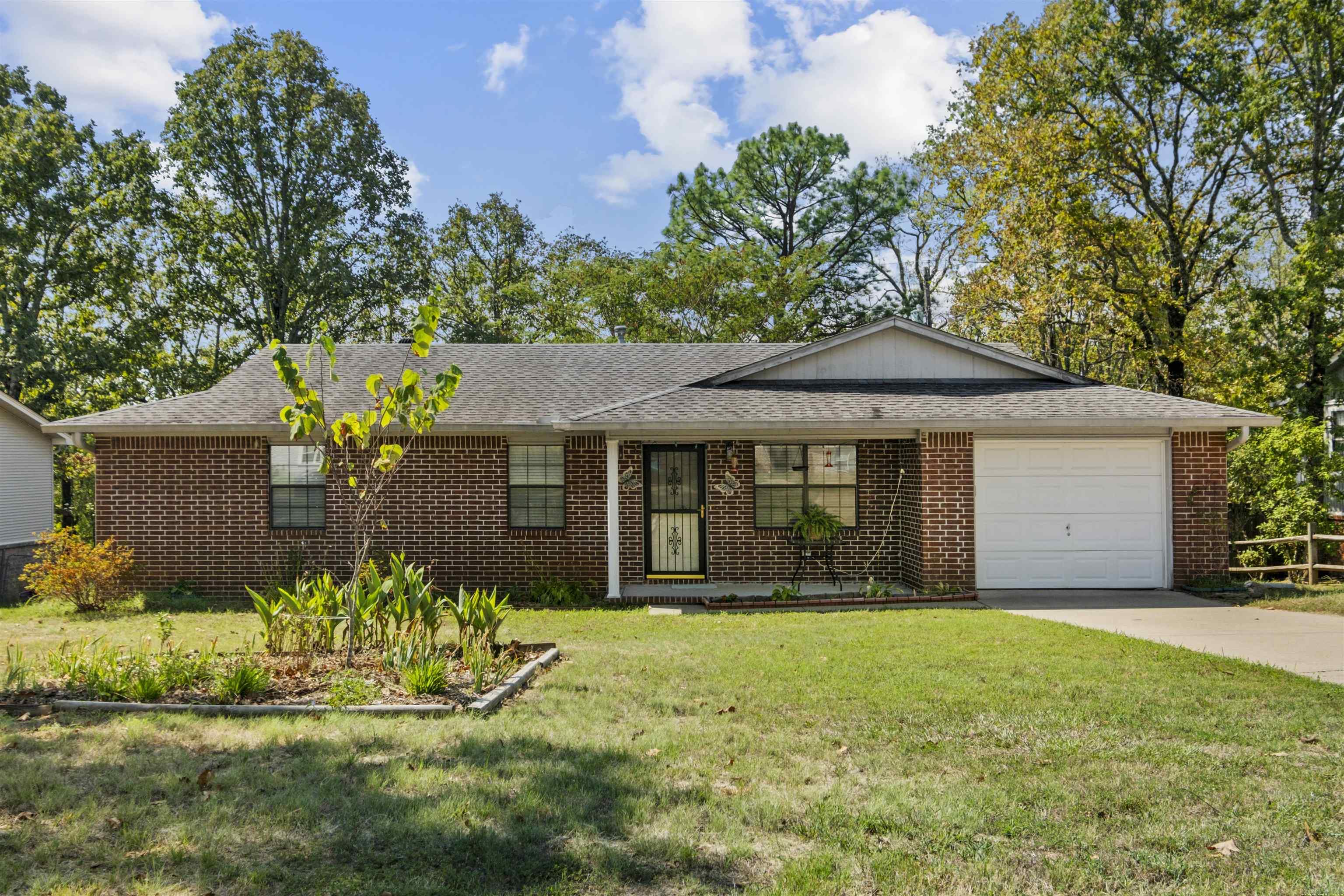 11 High Oak Cove