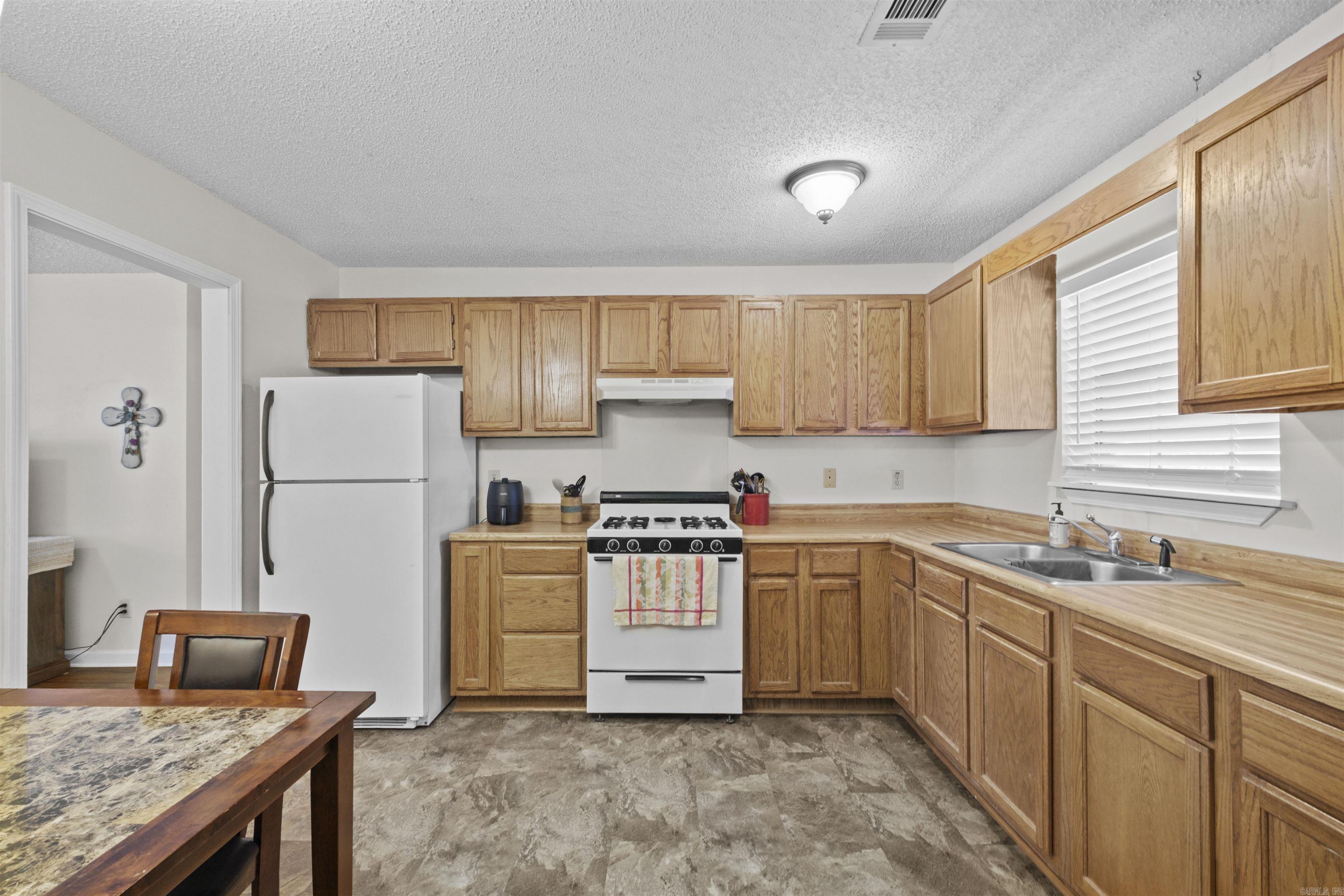 11 High Oak Cove Property Photo 11