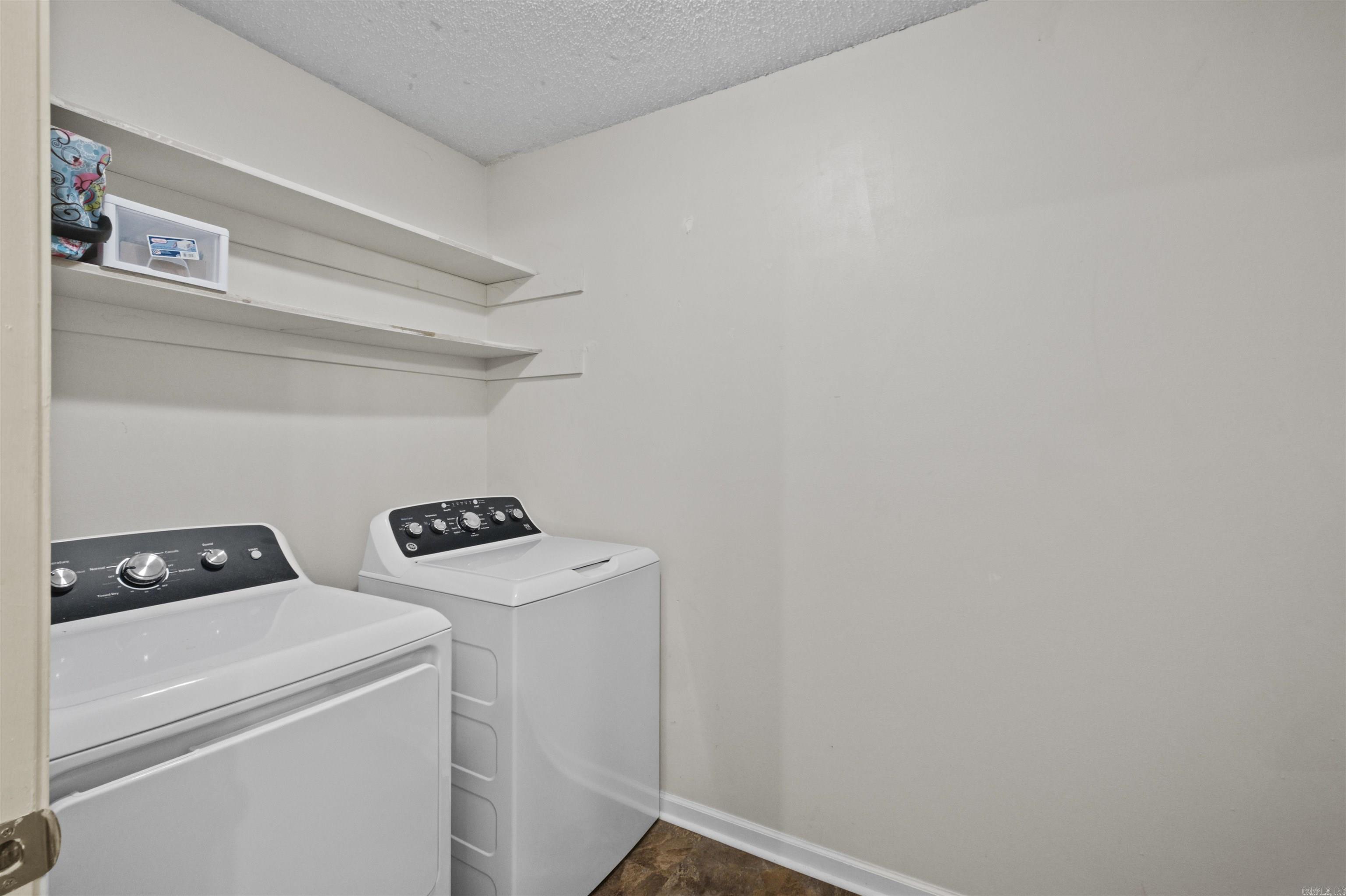 11 High Oak Cove Property Photo 13