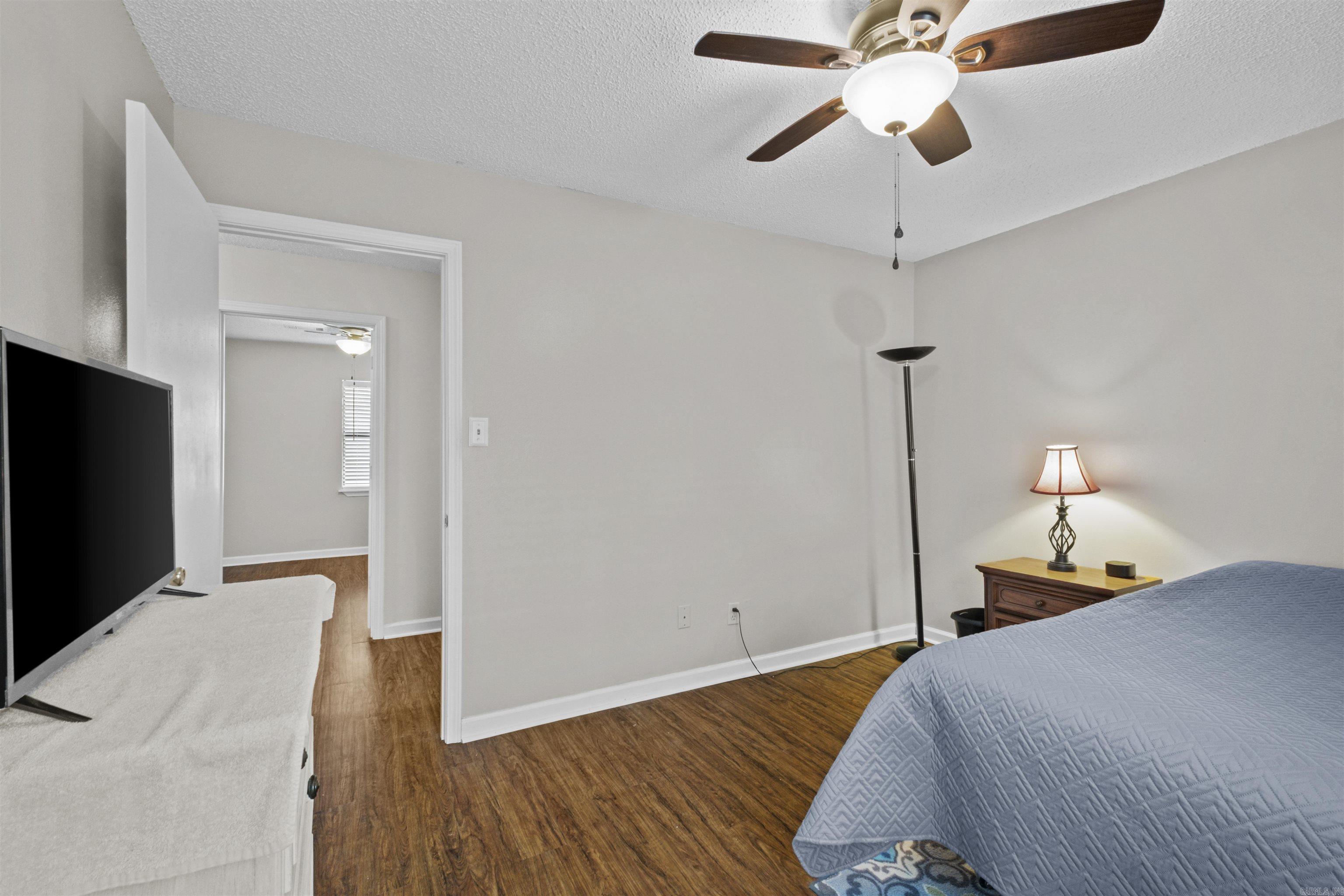 11 High Oak Cove Property Photo 18
