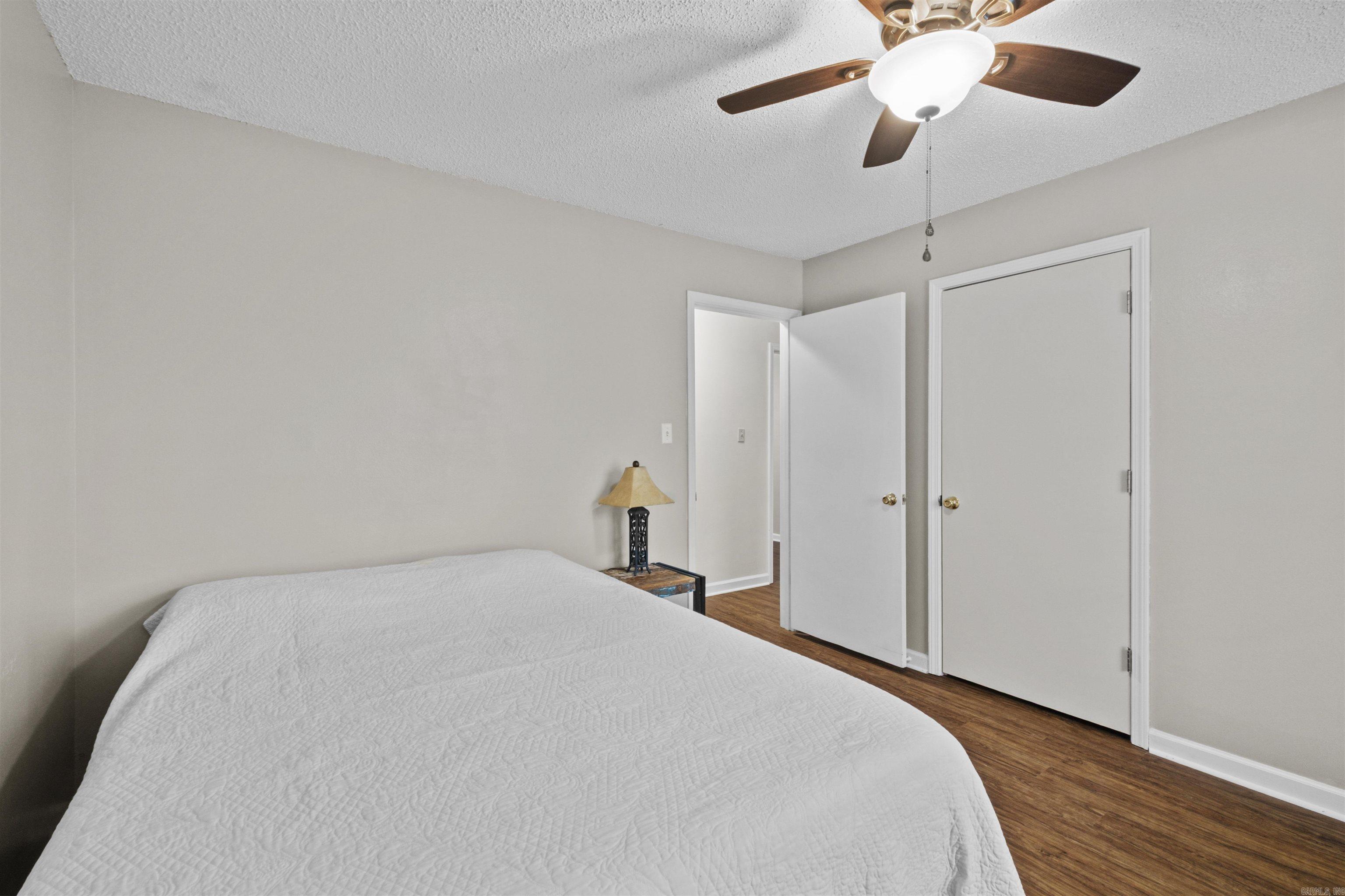 11 High Oak Cove Property Photo 21