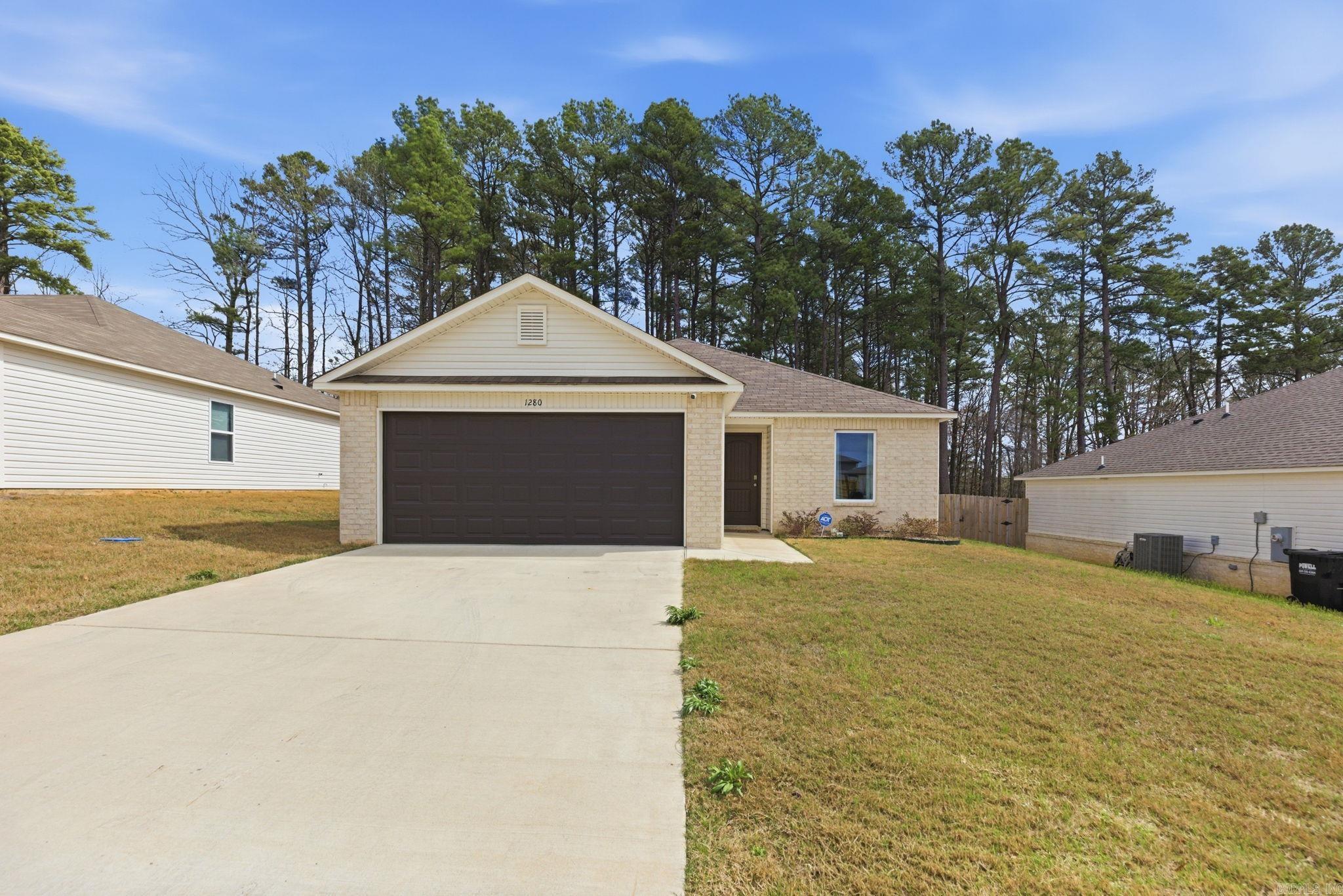 1280 Meadows Dr Property Photo 2