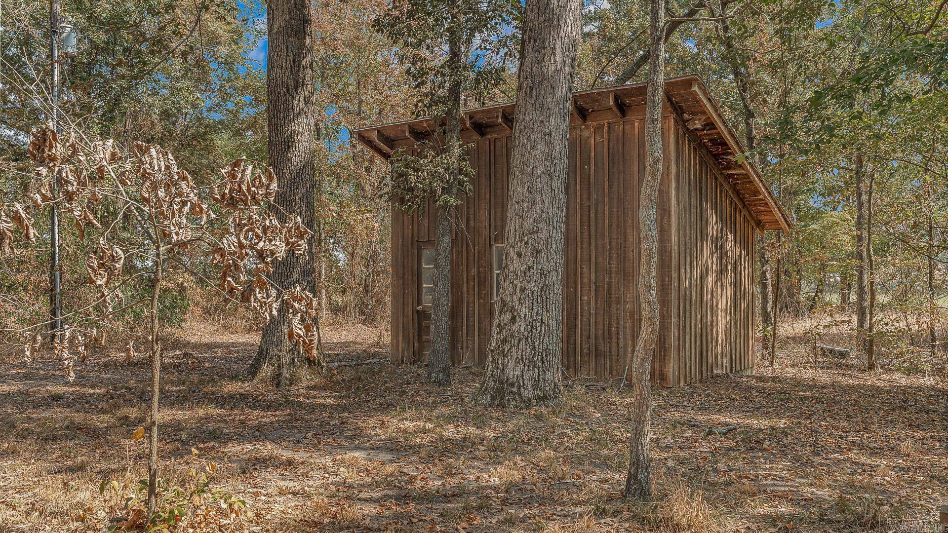 2 Clay 186 Road Property Photo 4