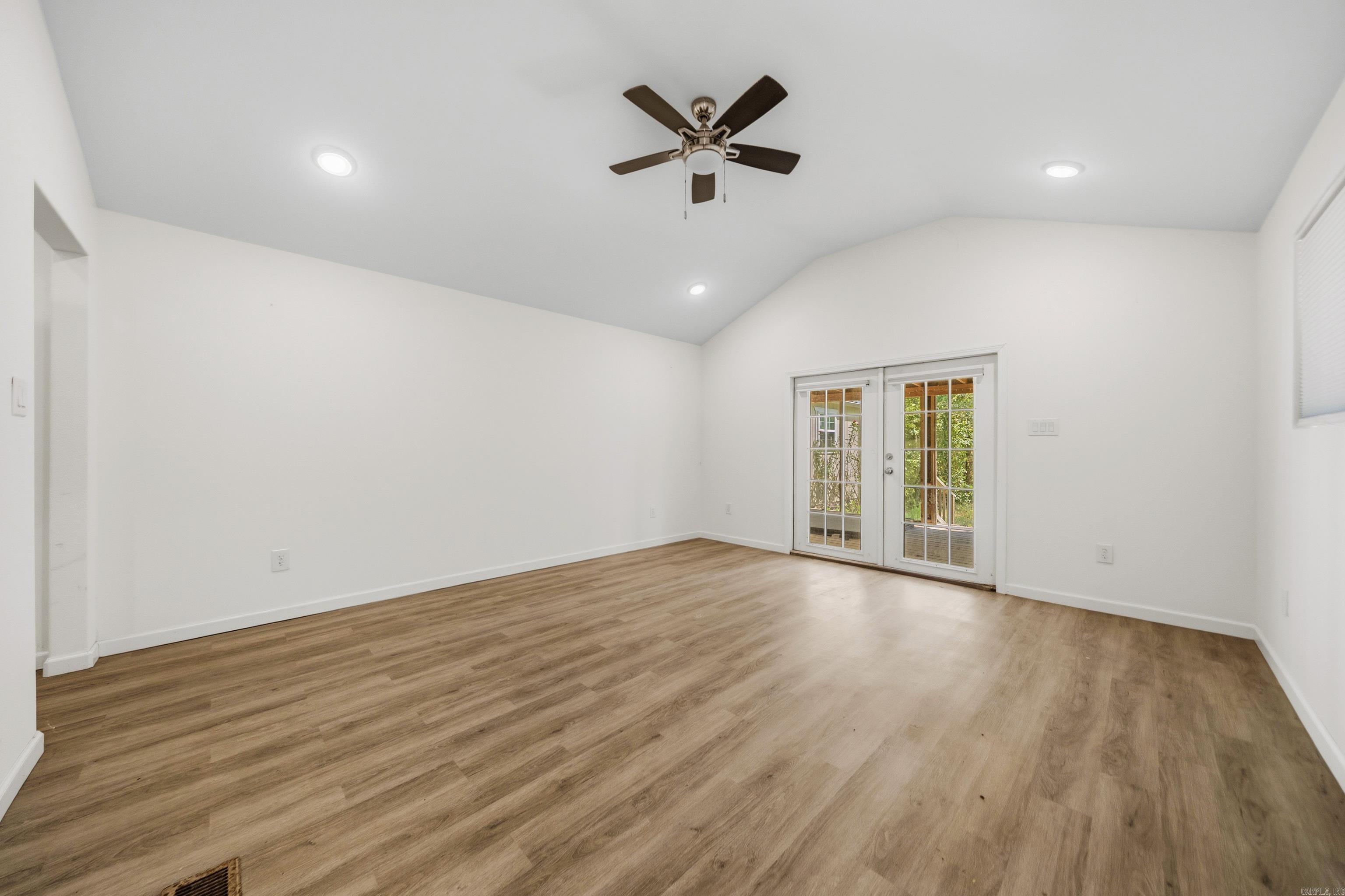 701 Peach Drive Property Photo 19