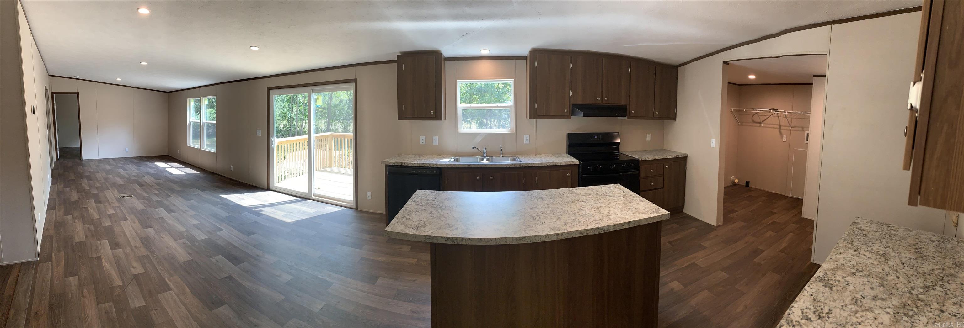 1005 S Bradley Street Property Photo 5