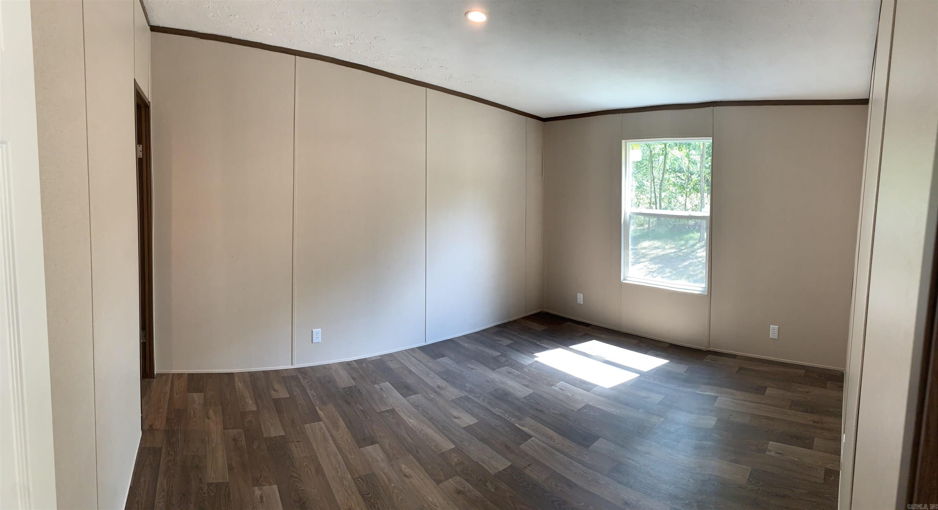 1005 S Bradley Street Property Photo 14